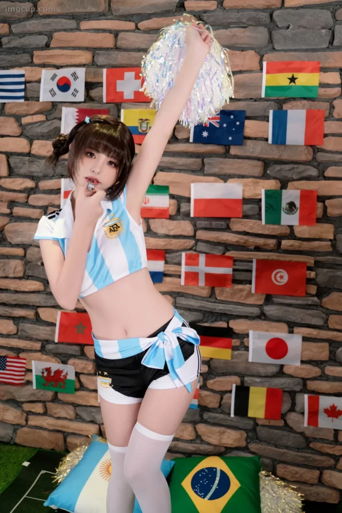 Coser 爆机少女喵小吉 x 金鱼kinngyo - 足球宝贝 19 Coser Nekokoyoshi x kinngyo 02 imgcup.com 10