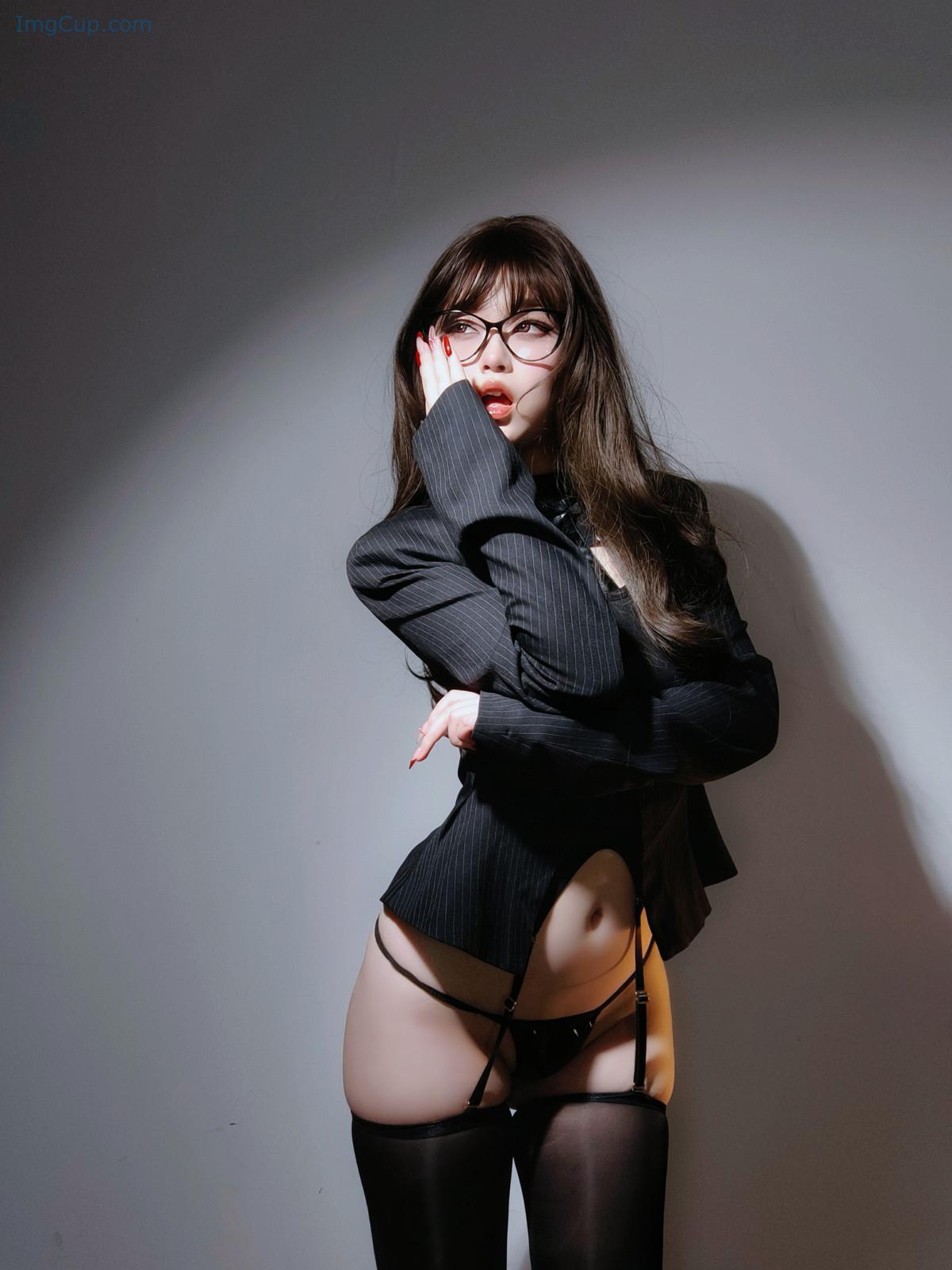 1719095298_813_Cosplay-女主K-副手の丝袜-Set02.jpeg 1719095298 813 Cosplay 女主K 副手の丝袜 Set02