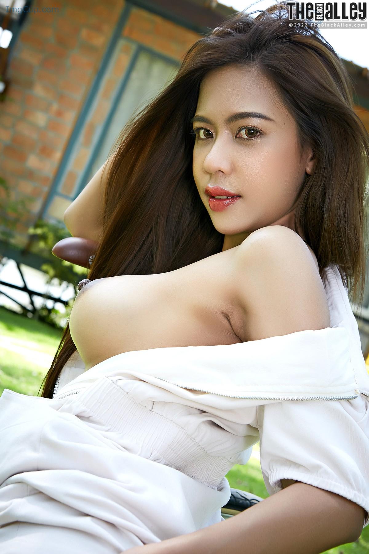 1719217851_231_The-Black-Alley-Linda-Photo-Set58-20220209.jpg 1719217851 231 The Black Alley Linda Photo Set58 20220209