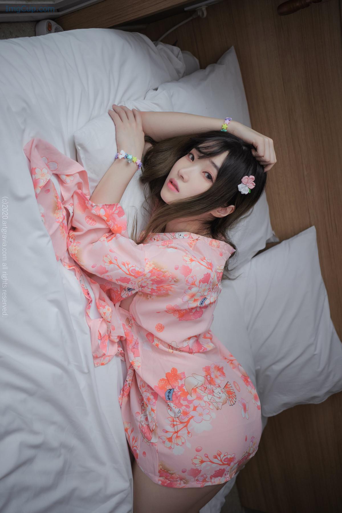 1719226931_219_Bambi-밤비-ArtGravia-Vol198-Photobook-Set02.jpeg 1719226931 219 Bambi 밤비 ArtGravia Vol198 Photobook Set02