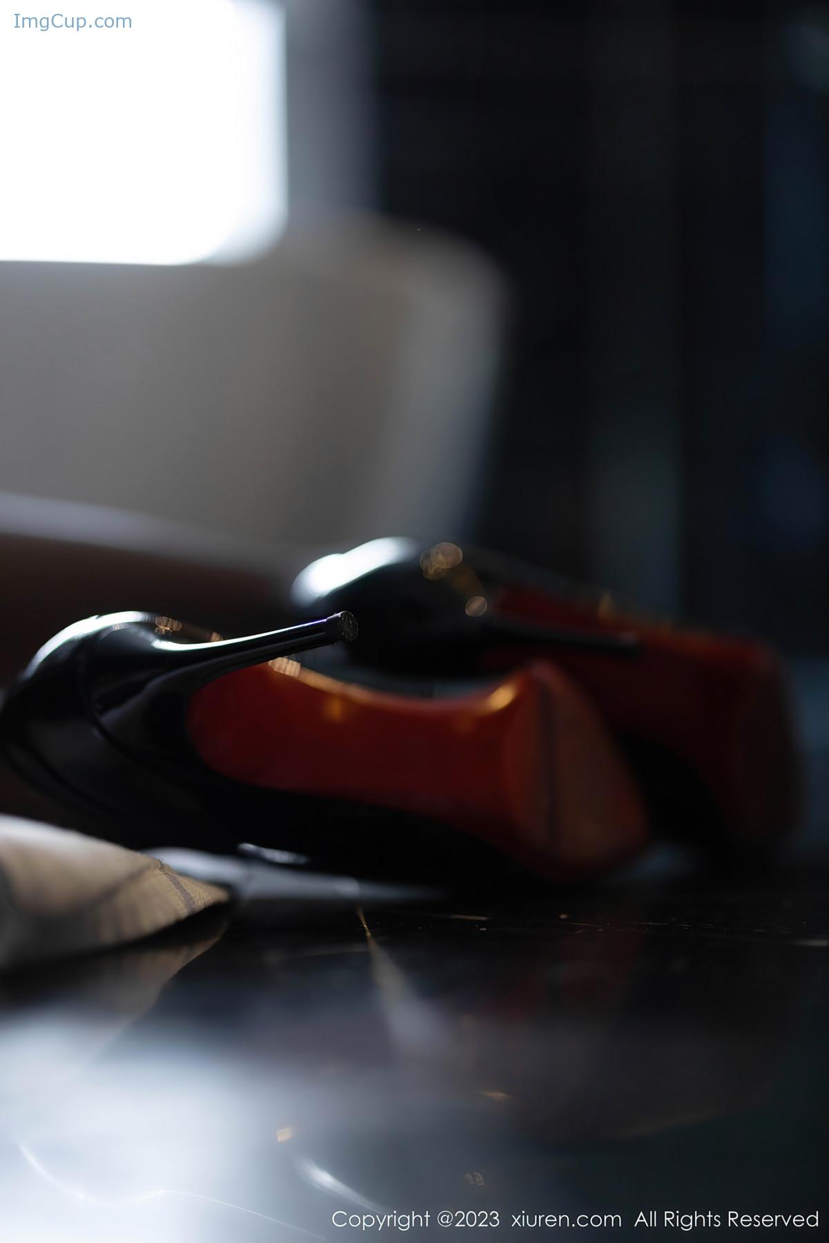 1719293832_99_XiuRen秀人网-NO6990-可樂Vicky.jpg 1719293832 99 XiuRen秀人网 NO6990 可樂Vicky