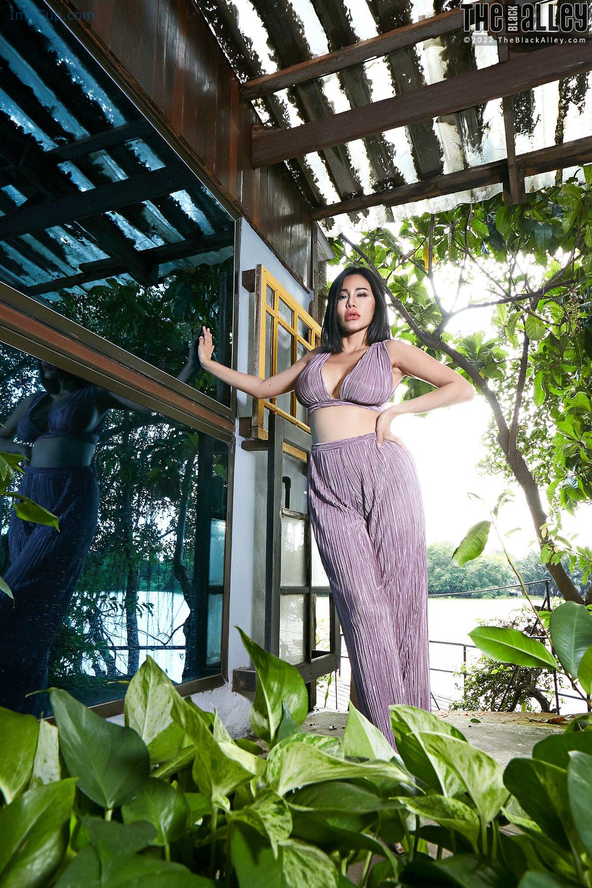 1719307955_589_The-Black-Alley-Natalie-Wang-Photo-Set109-20220214.jpg 1719307955 589 The Black Alley Natalie Wang Photo Set109 20220214