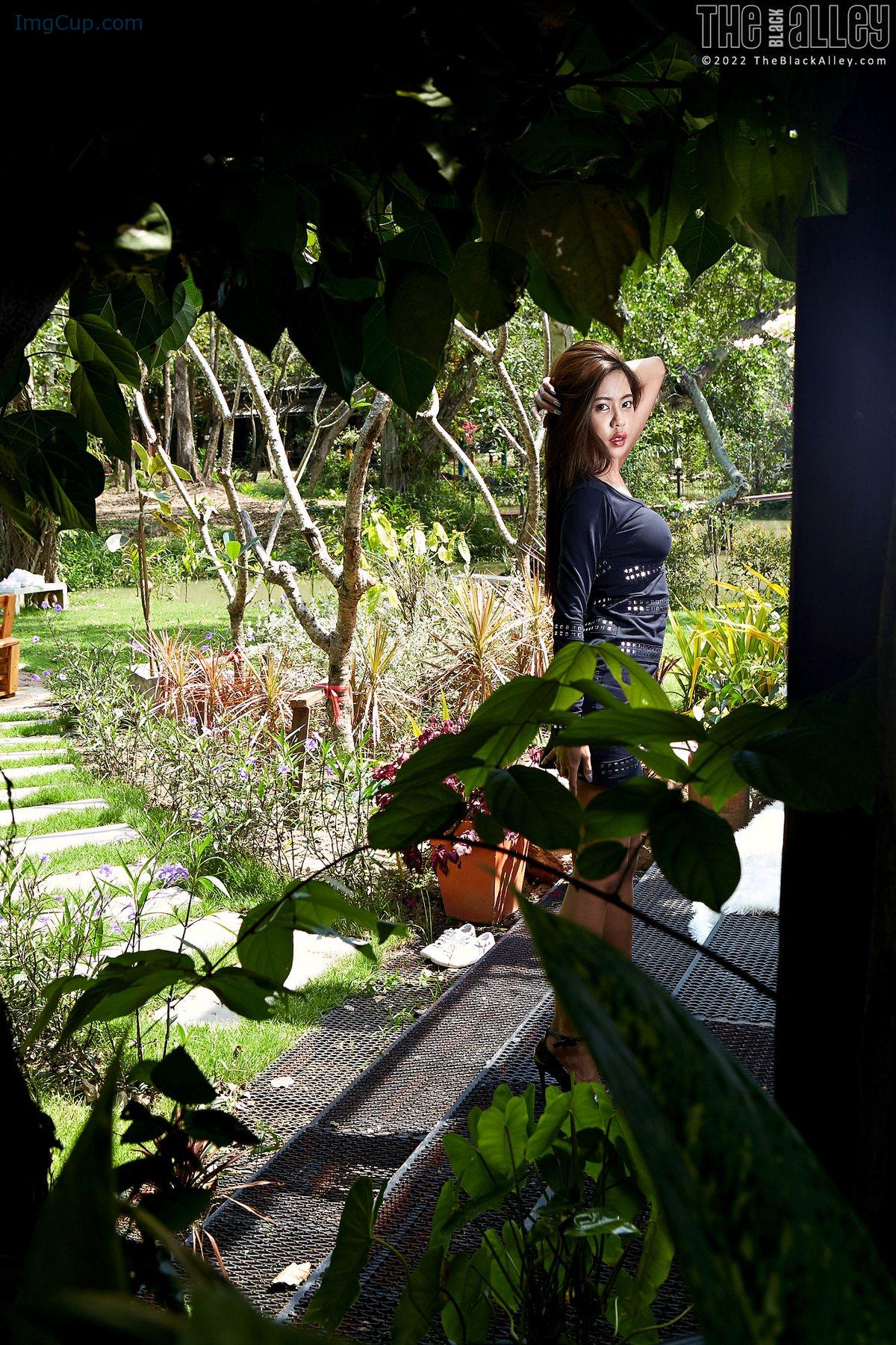 1719372941_380_The-Black-Alley-Linda-Photo-Set60-20220217.jpg 1719372941 380 The Black Alley Linda Photo Set60 20220217