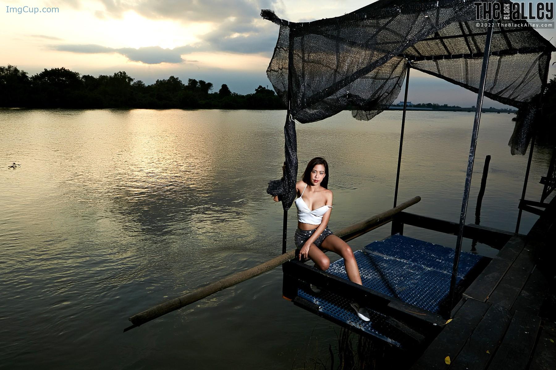 1719459553_525_The-Black-Alley-Linda-Photo-Set61-20220221.jpg 1719459553 525 The Black Alley Linda Photo Set61 20220221