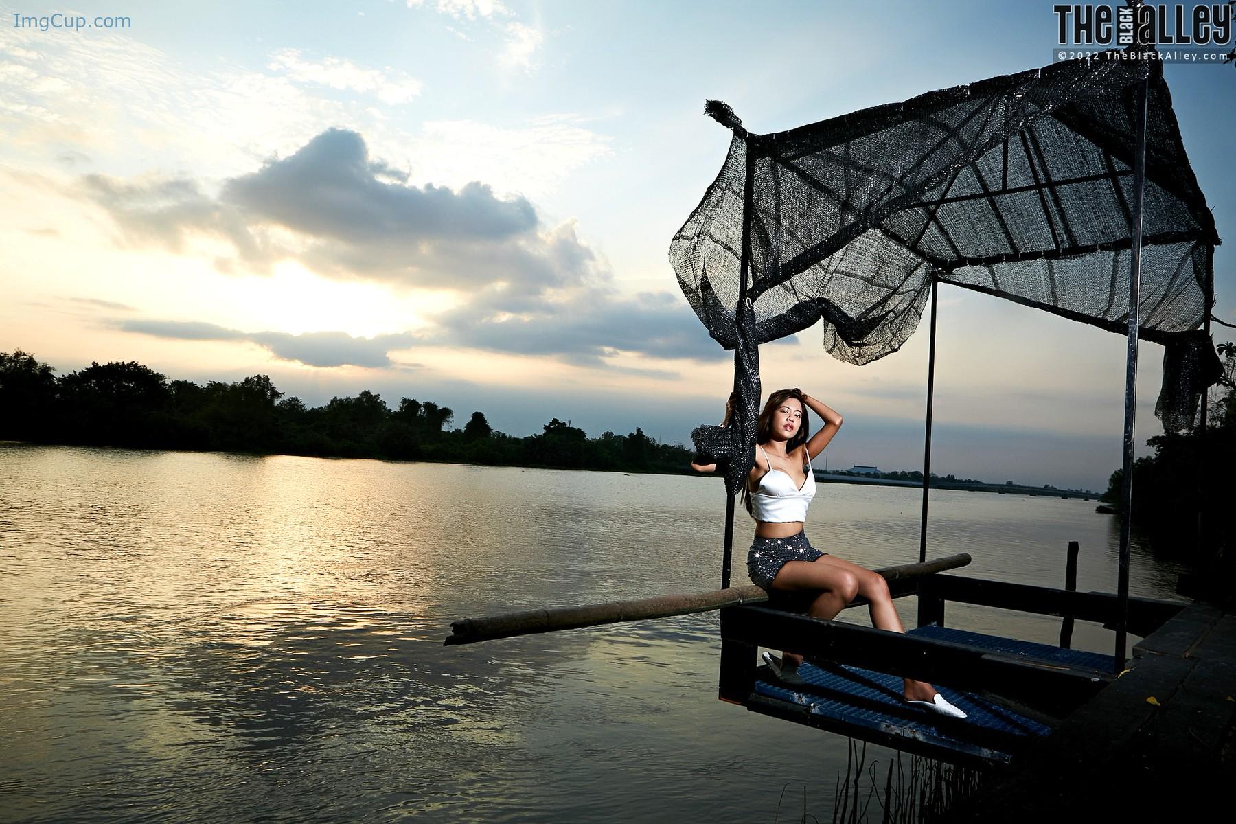 1719459557_978_The-Black-Alley-Linda-Photo-Set61-20220221.jpg 1719459557 978 The Black Alley Linda Photo Set61 20220221