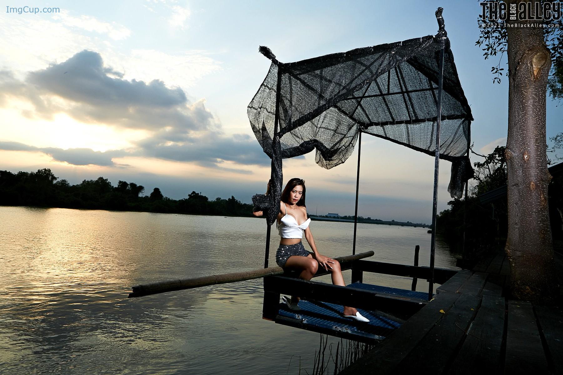 1719459559_425_The-Black-Alley-Linda-Photo-Set61-20220221.jpg 1719459559 425 The Black Alley Linda Photo Set61 20220221