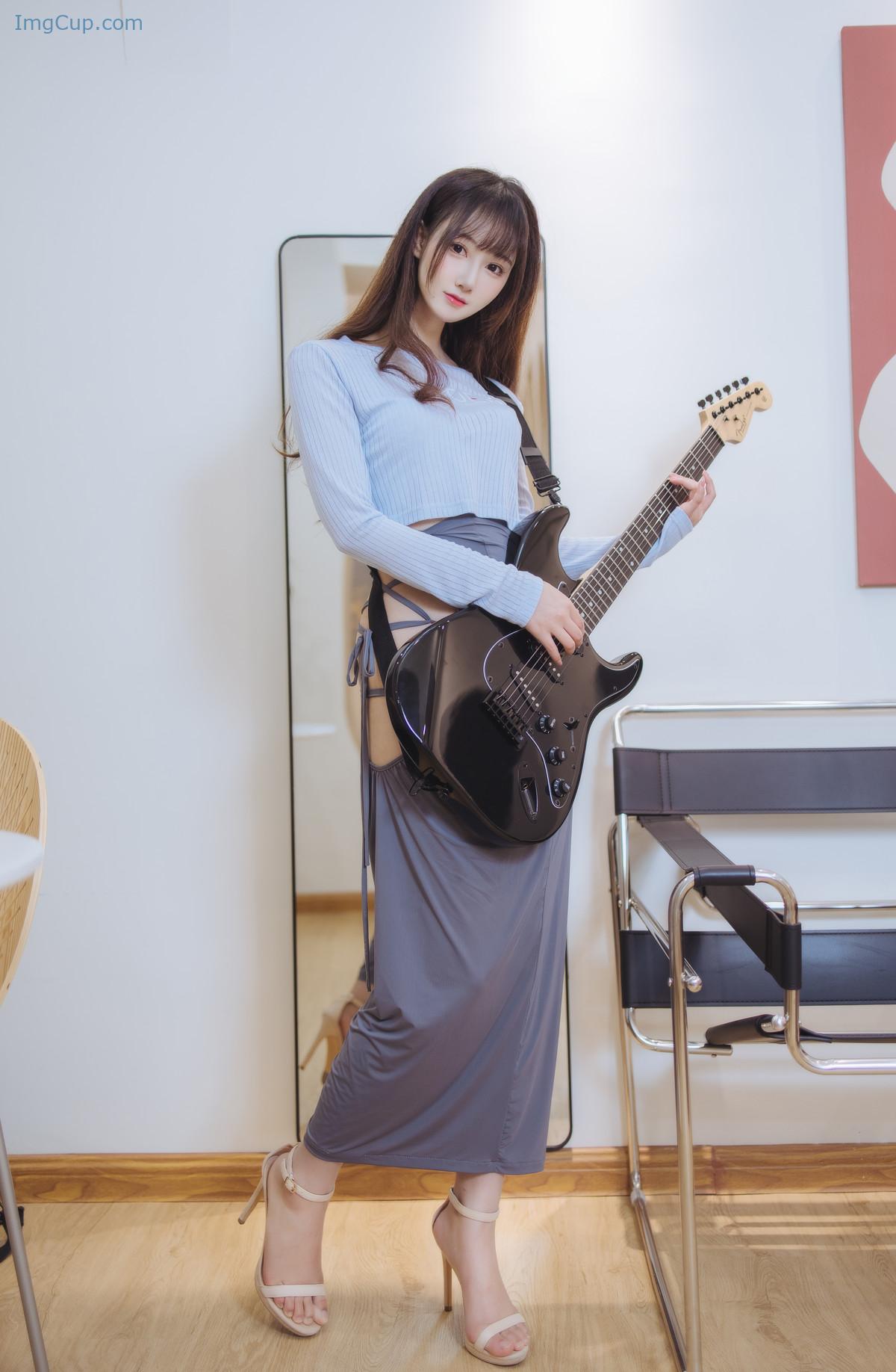 1719459967_558_Cosplay-羽生三未-吉他妹妹.jpg 1719459967 558 Cosplay 羽生三未 吉他妹妹