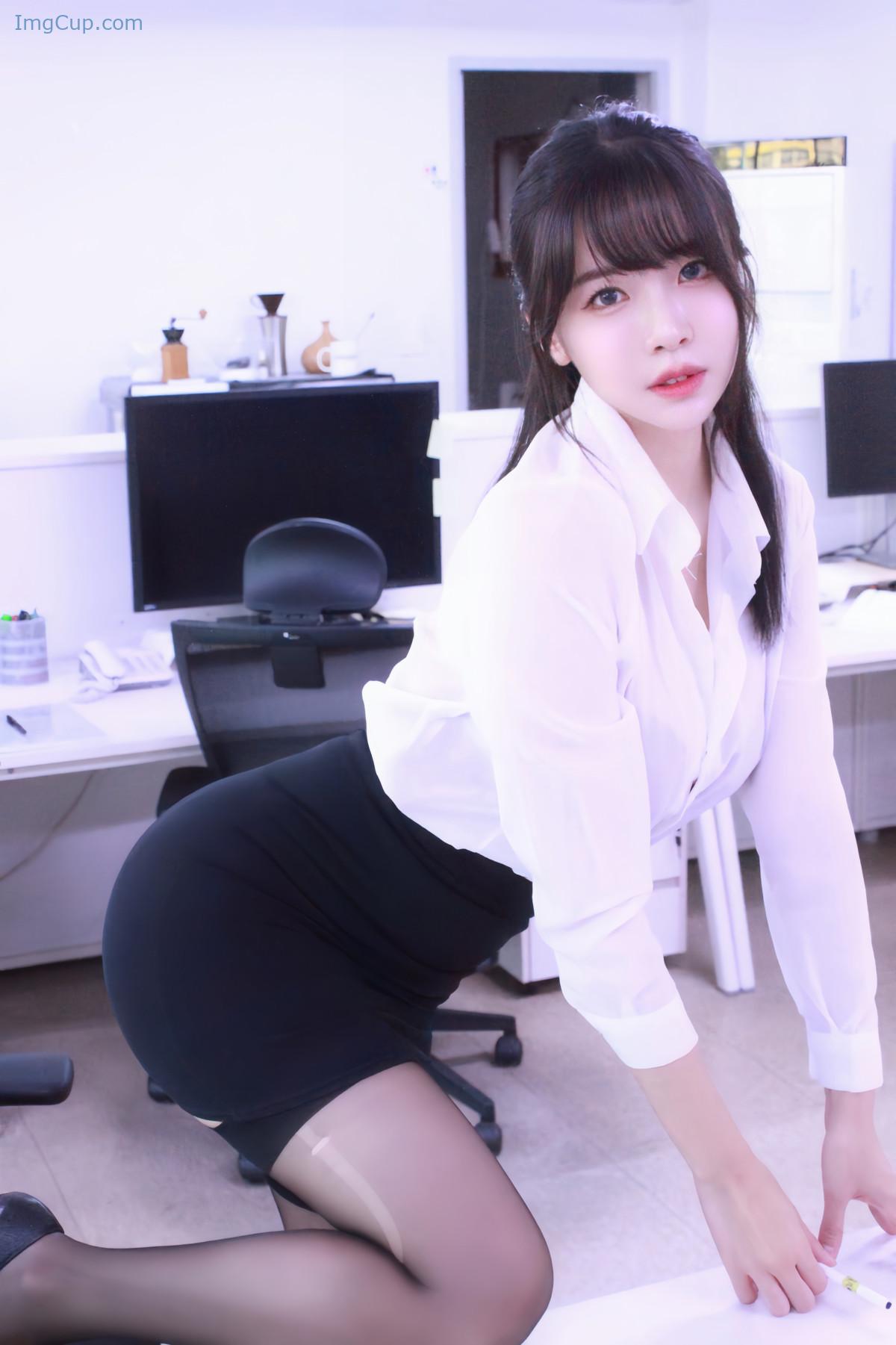 1719722337_210_Lee-Ahrin-이아린-LIKEY-Web-Pictorial-Set02.jpg 1719722337 210 Lee Ahrin 이아린 LIKEY Web Pictorial Set02