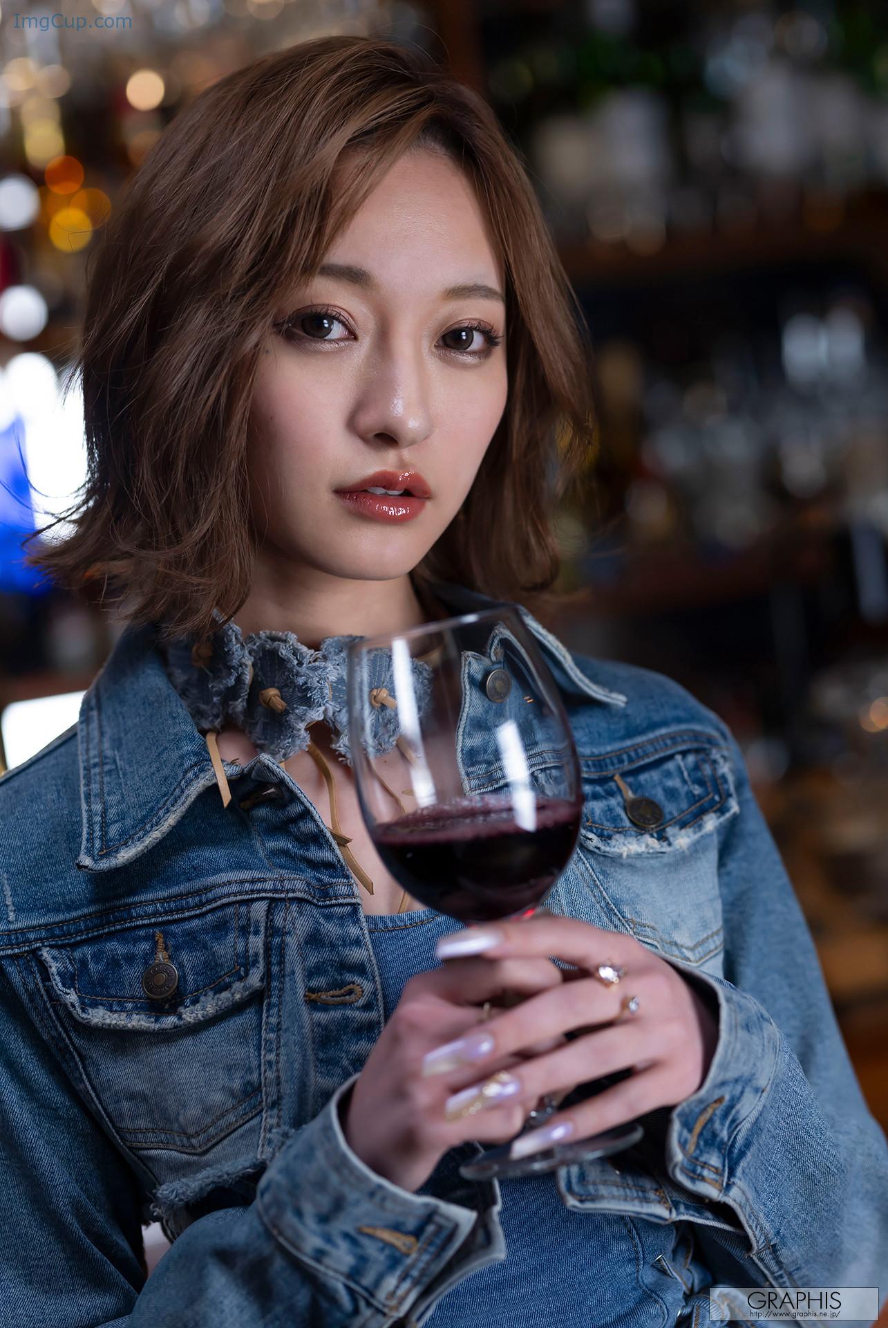 Yuu-Rukawa-流川夕-Graphis-Gals-Captivated-Vol04.jpg Yuu Rukawa 流川夕 Graphis Gals Captivated Vol04