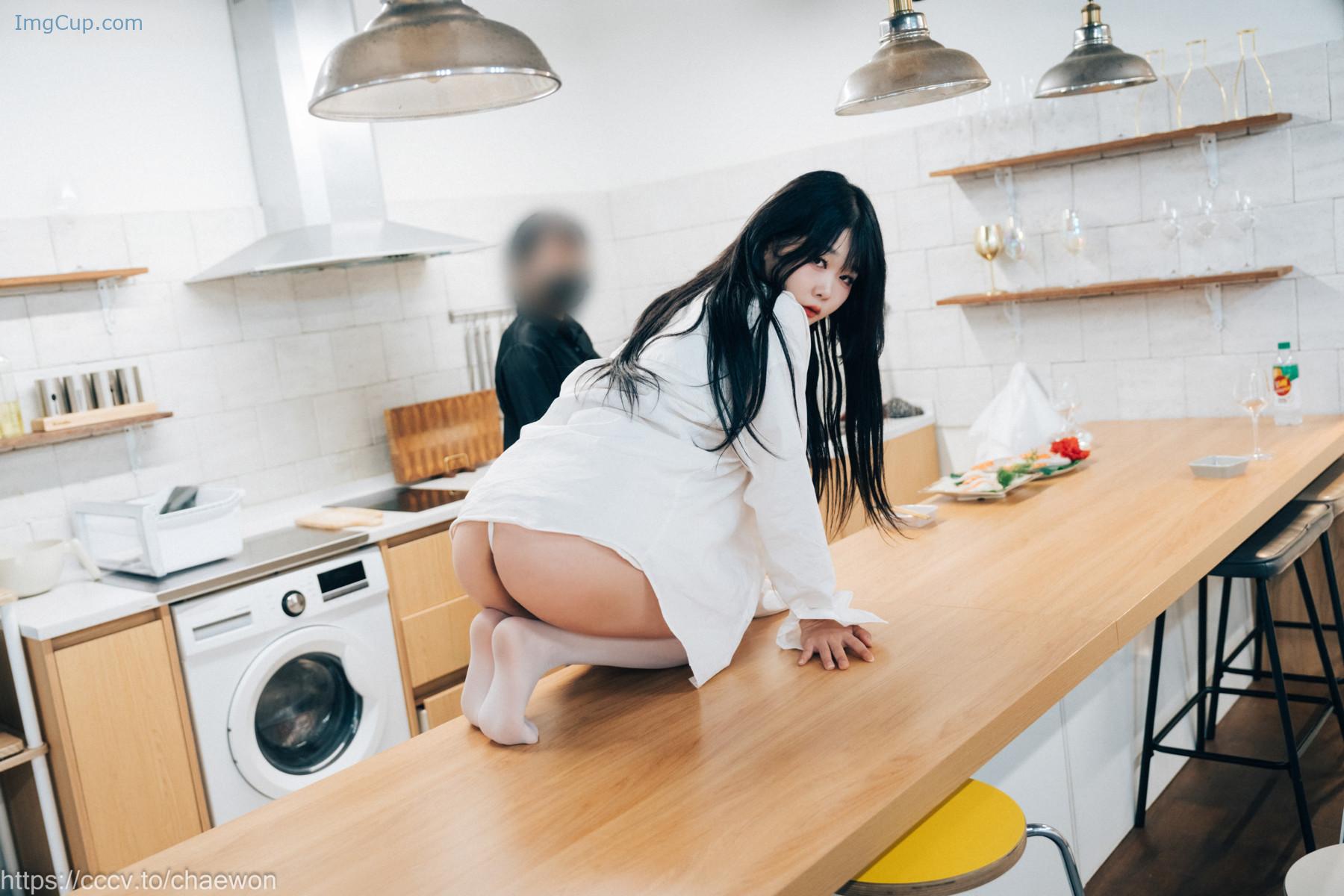 ZIAKwon-권지아-Loozy-Nyotaimori-Set01.jpg ZIAKwon 권지아 Loozy Nyotaimori Set01