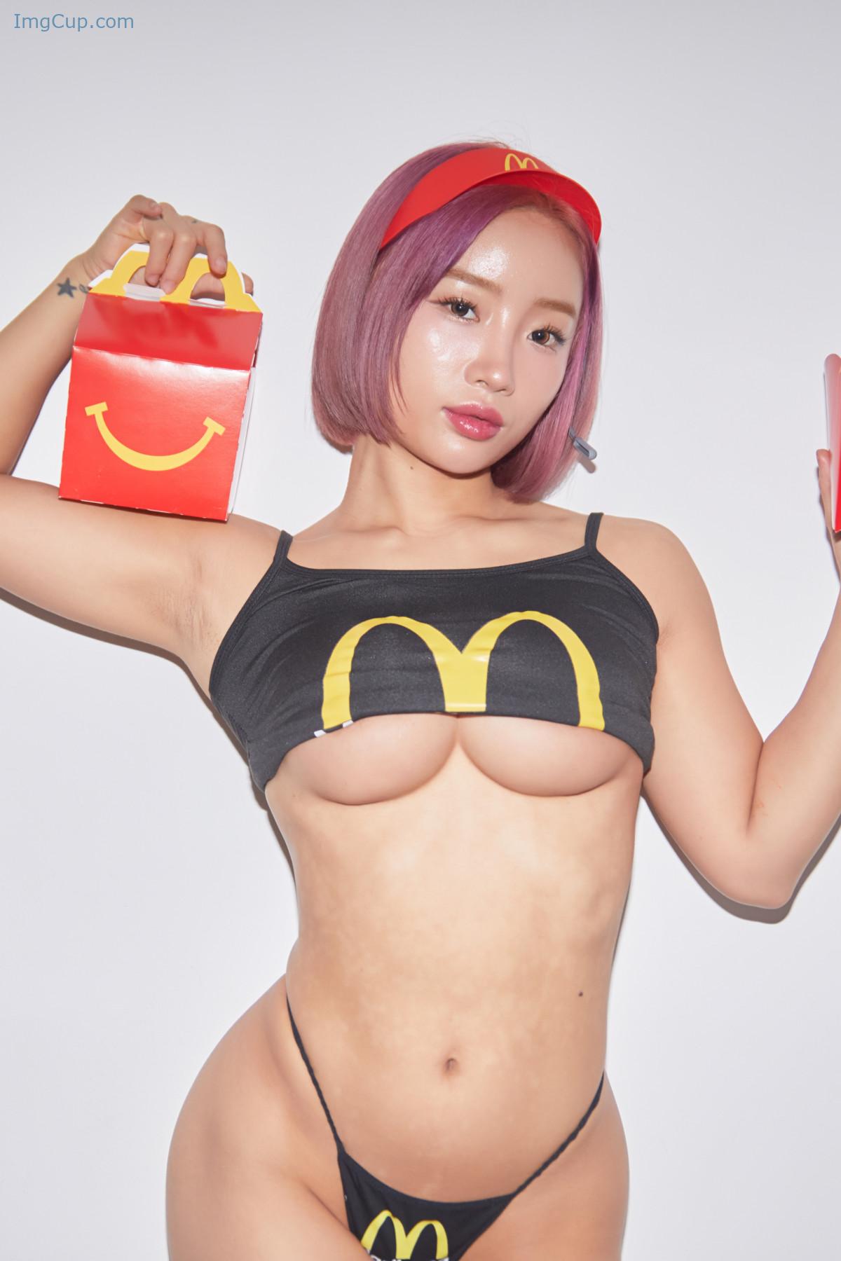 1720110630_594_Booty-Queen-엉덩퀸-HIGH-FANTASY-Vol03-Delivery-Girl.jpg 1720110630 594 Booty Queen 엉덩퀸 HIGH FANTASY Vol03 Delivery Girl