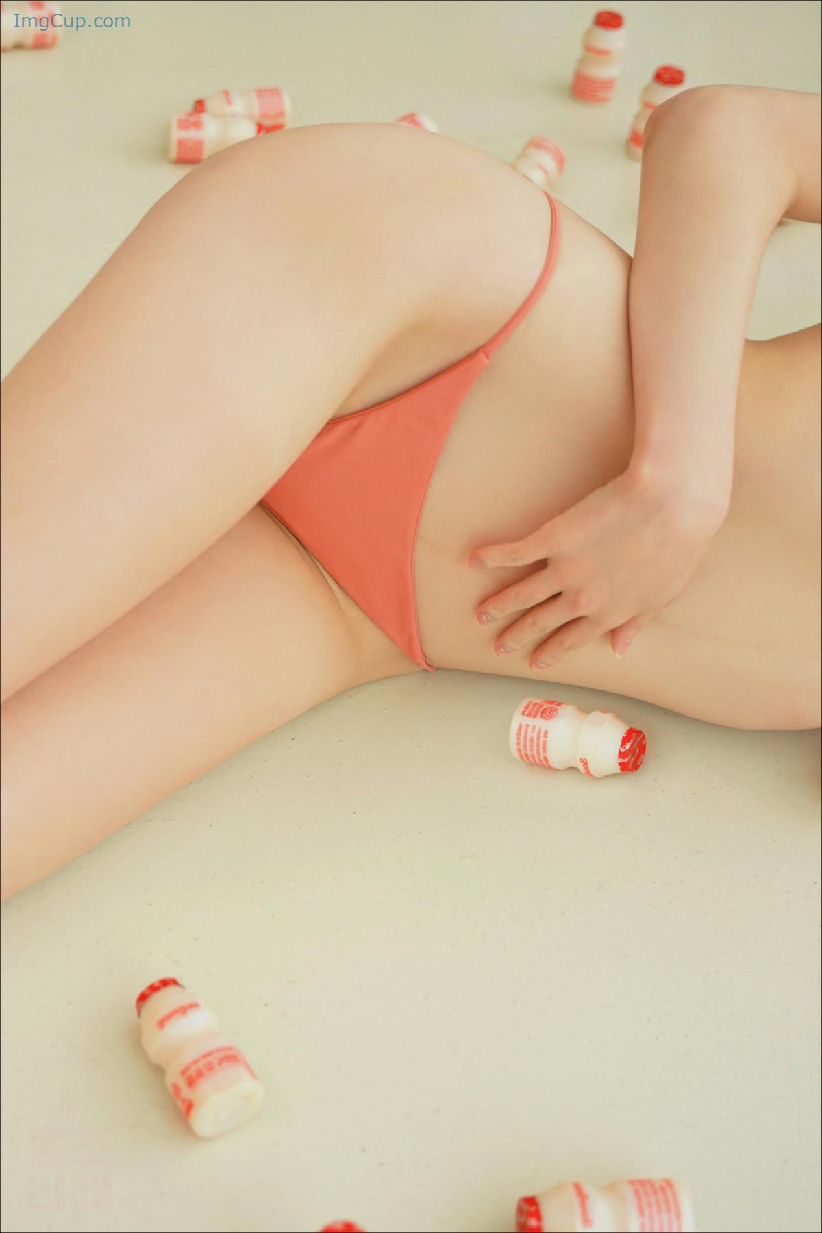 1720156556_701_RISA-리사-Photobook-Yogu-Yogu-Set02.jpg 1720156556 701 RISA 리사 Photobook Yogu Yogu Set02