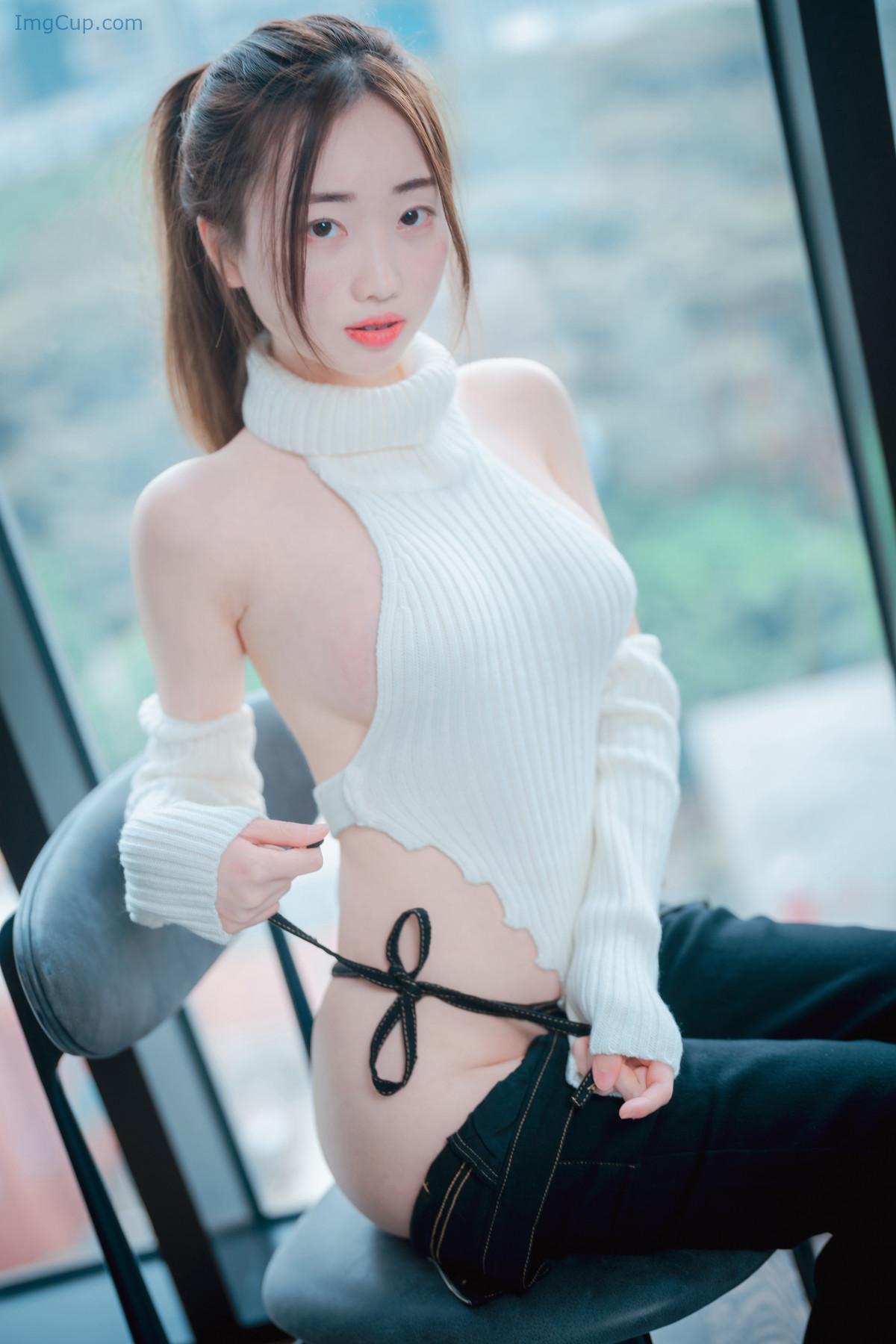 1720181058_981_Kim-Ji-Won-김지원-DJAWA-Knit-Denim-Set01.jpg 1720181058 981 Kim Ji Won 김지원 DJAWA Knit Denim Set01