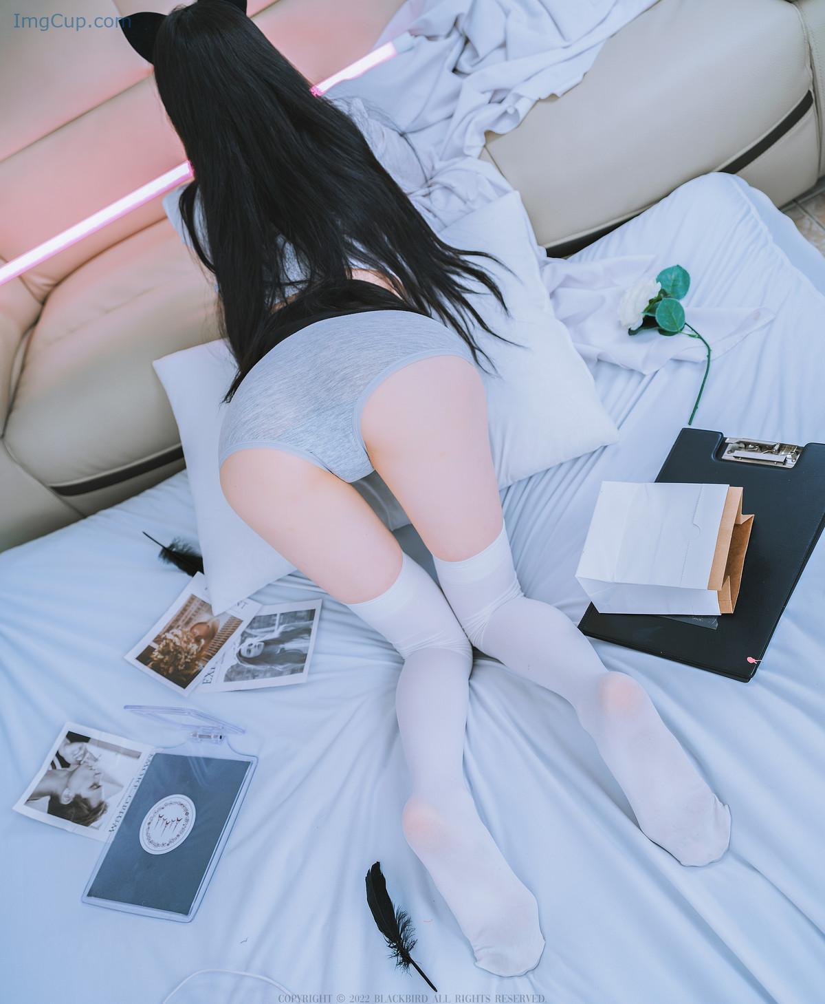 1720183354_819_Yuri-유리-Glamarchive-Office-Look.jpg 1720183354 819 Yuri 유리 Glamarchive Office Look