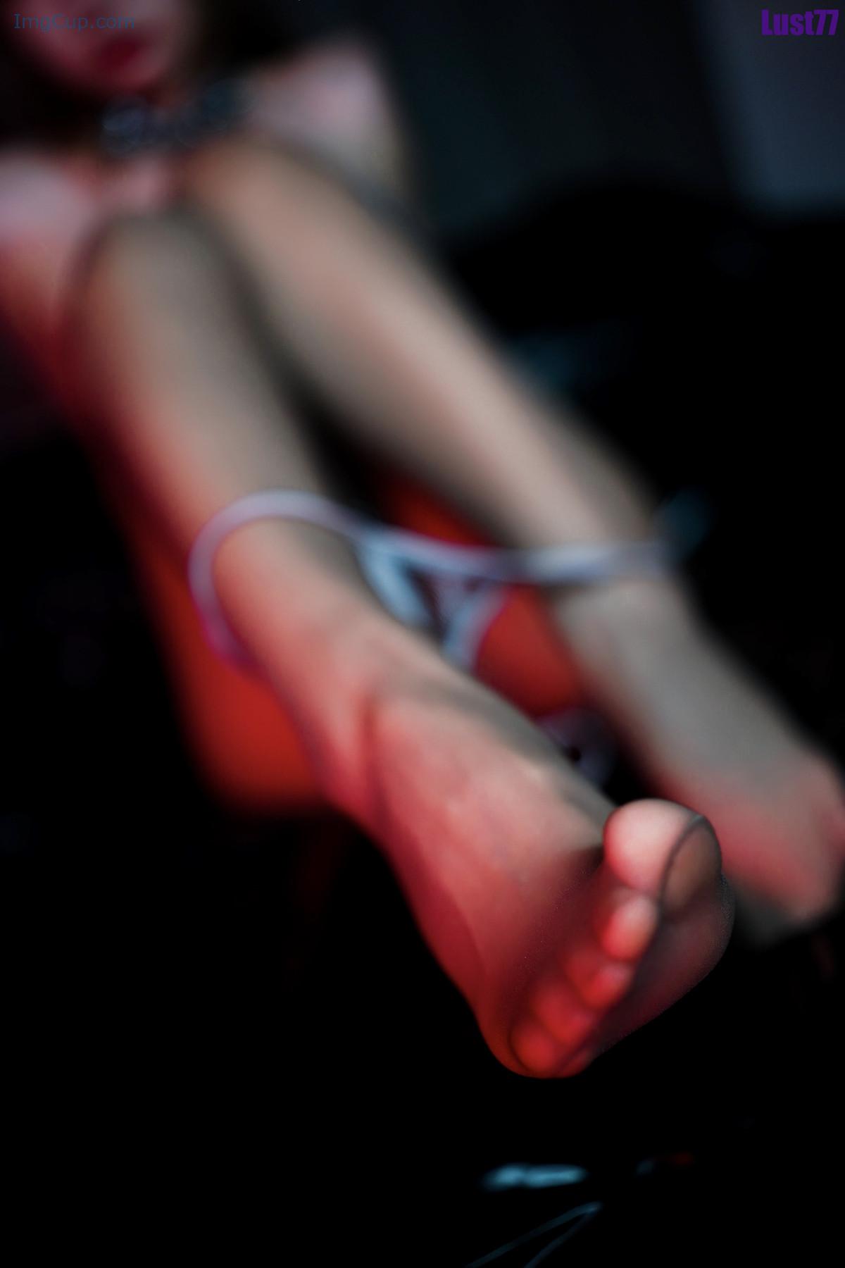 1720183835_524_Cosplay-柒柒要乖哦-纸醉金迷-PartII-Set02.jpg 1720183835 524 Cosplay 柒柒要乖哦 纸醉金迷 PartII Set02