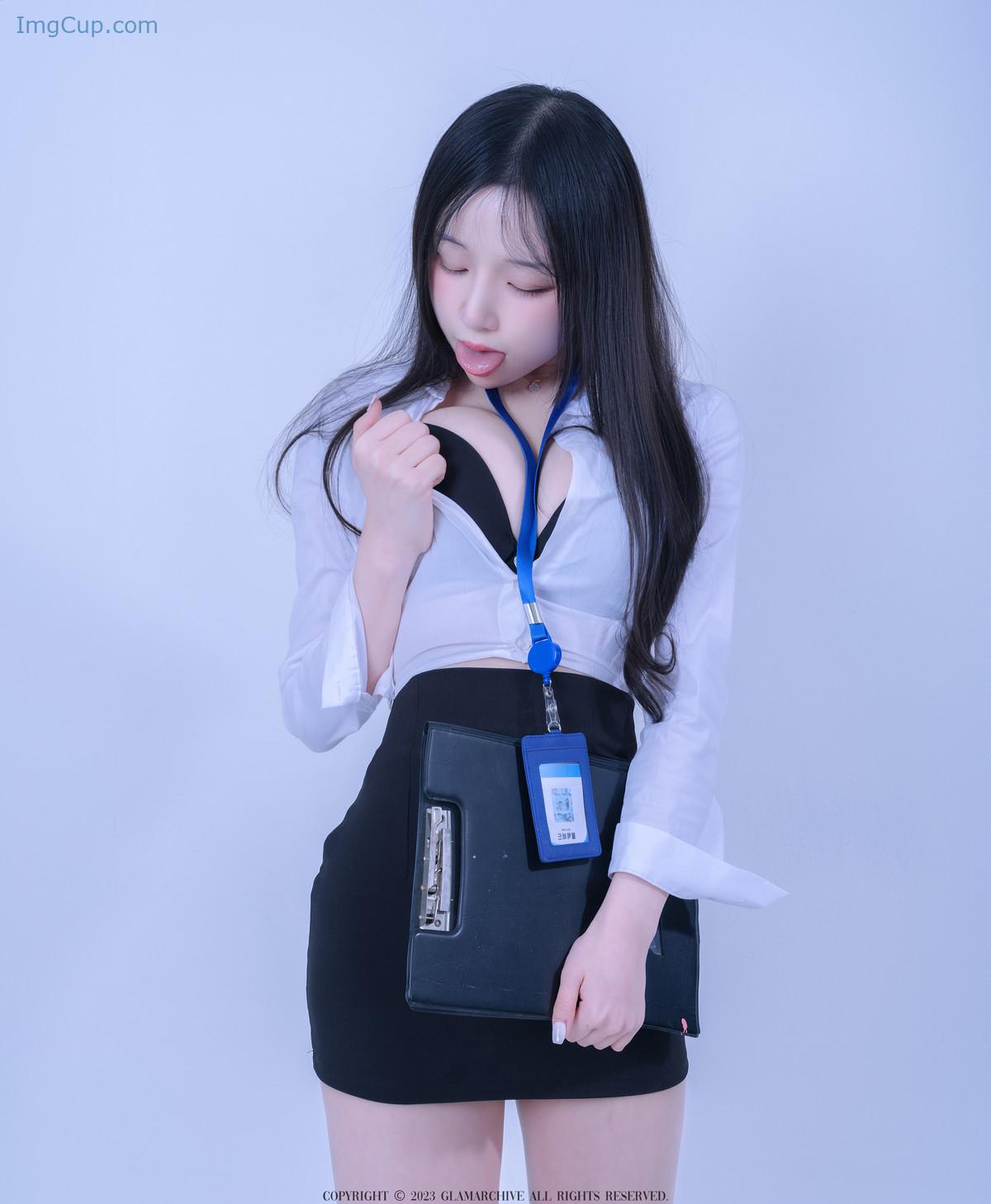 1720189956_586_WooU-우유-Glamarchive-Vol12-OFFICE-LOOK.jpg 1720189956 586 WooU 우유 Glamarchive Vol12 OFFICE LOOK