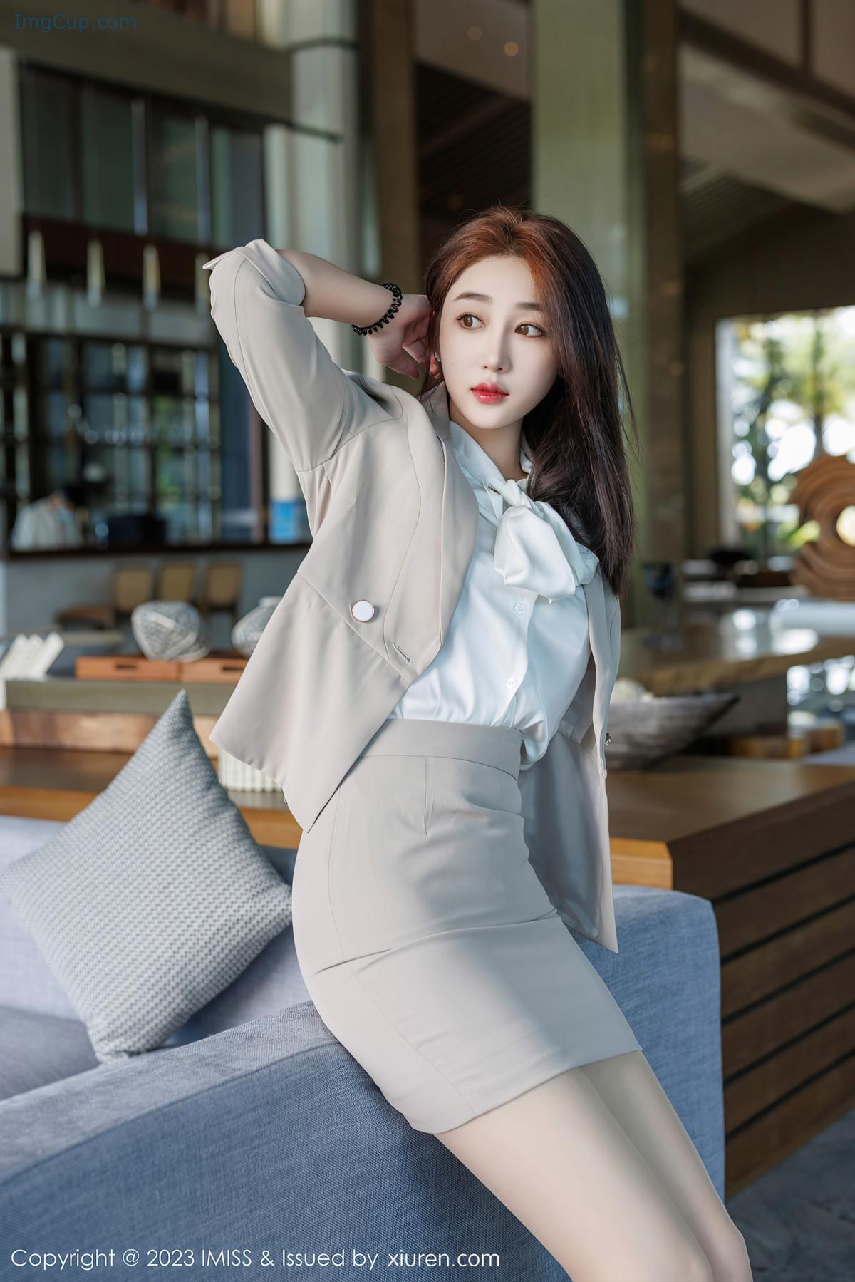 1720490329_366_IMiss爱蜜社-VOL735-九月生.jpg 1720490329 366 IMiss爱蜜社 VOL735 九月生