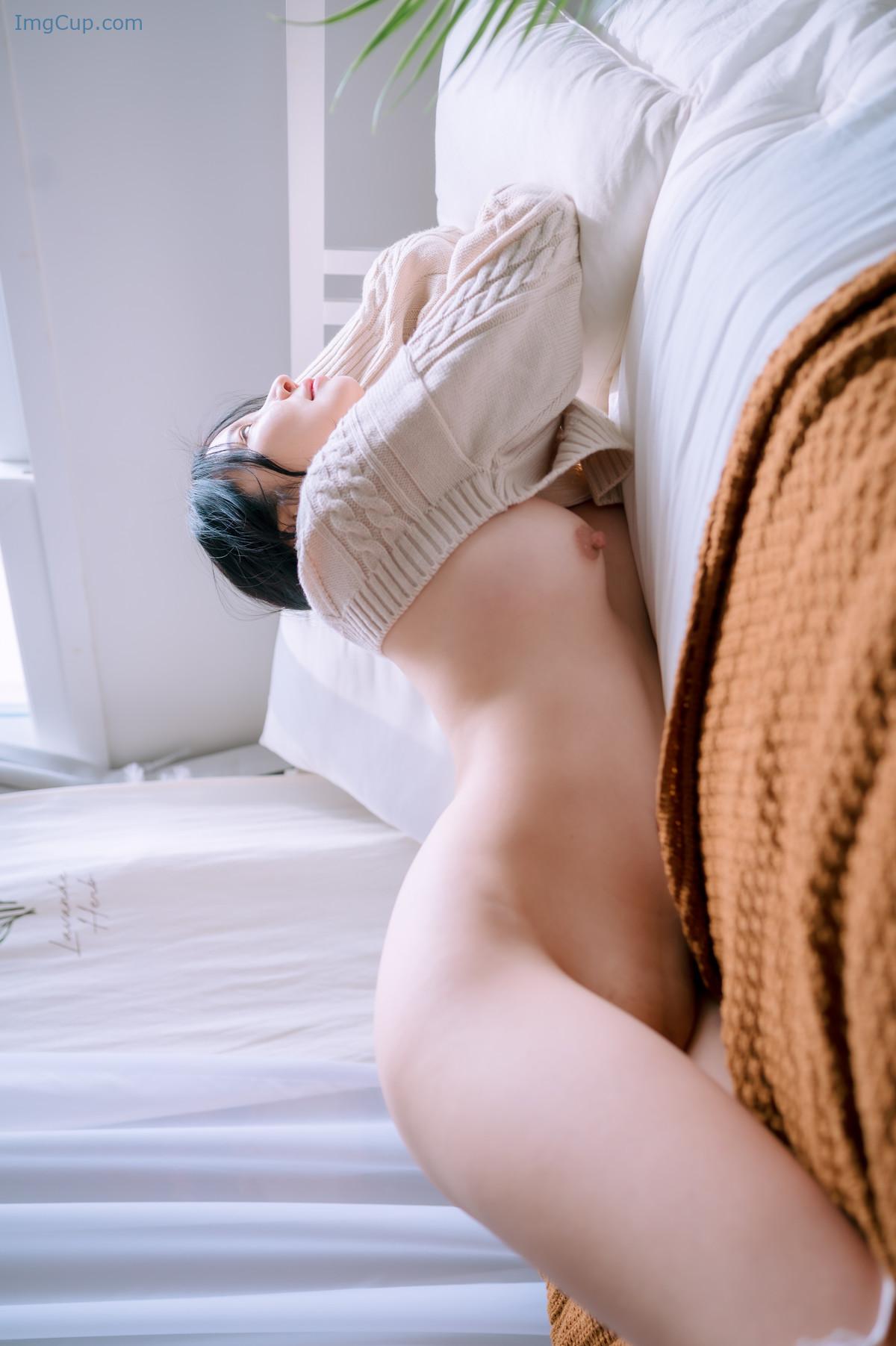 1720494104_496_June-제나-Photobook-Collection-Vol01.jpg 1720494104 496 June 제나 Photobook Collection Vol01