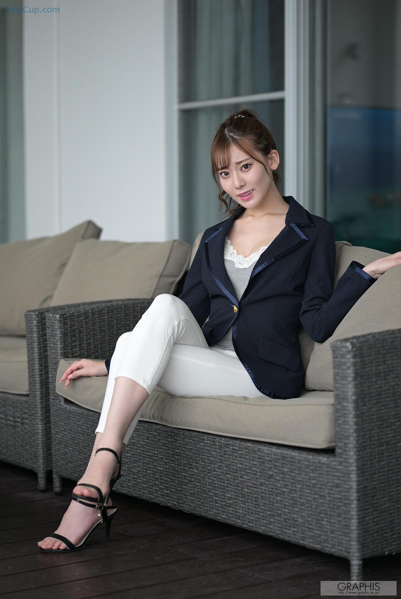 1721060379_331_Fuua-Kaede-楓ふうあ-Graphis-Gals-「Doux-Sourire」-Vol01.jpg 1721060379 331 Fuua Kaede 楓ふうあ Graphis Gals 「Doux Sourire」 Vol01