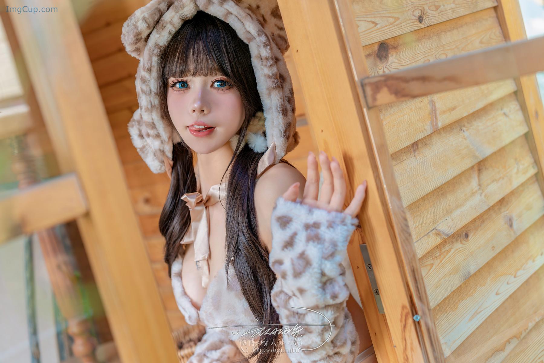 1721701438_796_Cosplay-黏黏团子兔-豹猫嗷呜-Set01.jpg 1721701438 796 Cosplay 黏黏团子兔 豹猫嗷呜 Set01