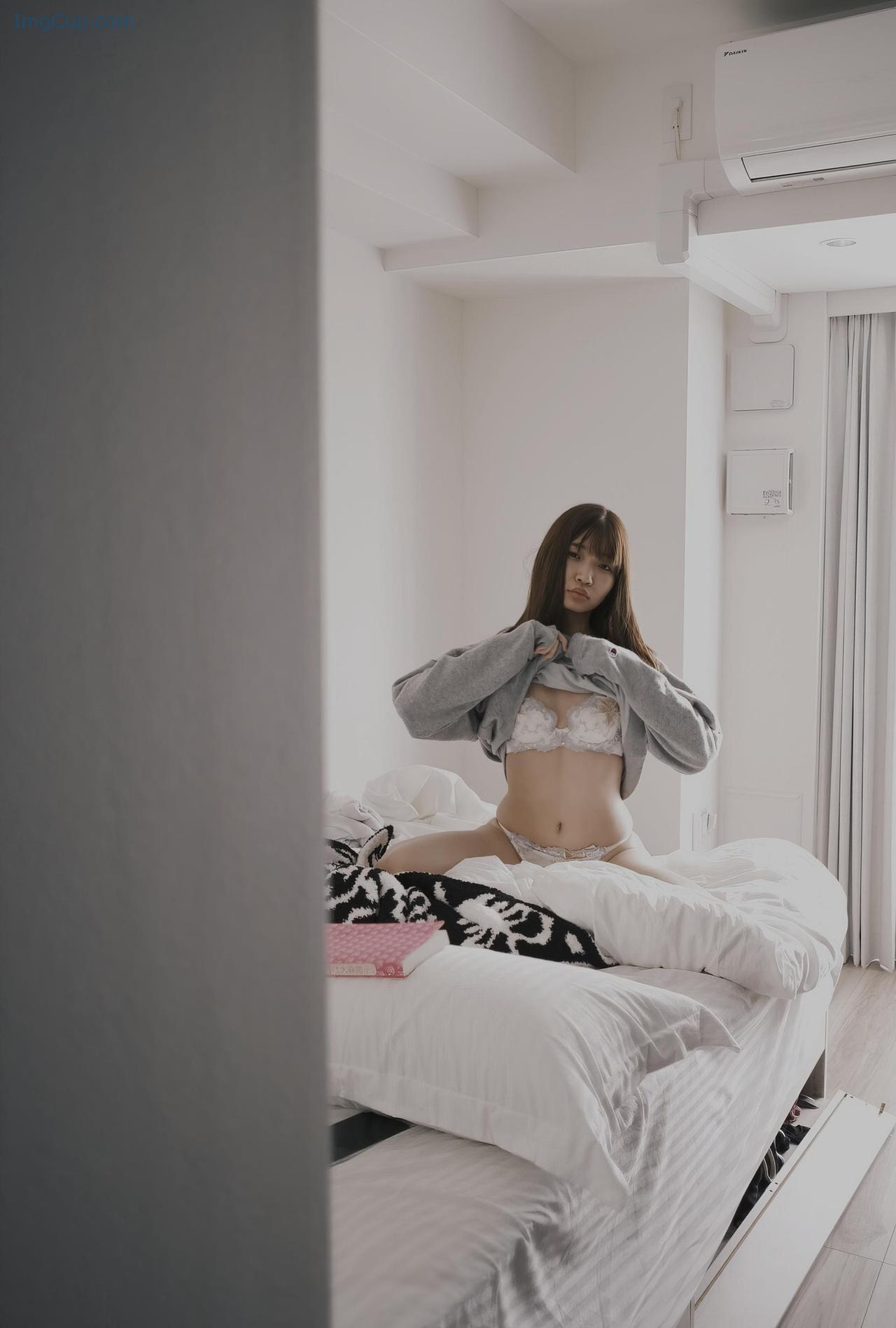 1722197369_1_Mitsuha-Higuchi-樋口みつは-デジタル写真集-煩悩ガール-2-ラブホ編-Set02.jpeg 1722197369 1 Mitsuha Higuchi 樋口みつは デジタル写真集 煩悩ガール 2 ラブホ編 Set02