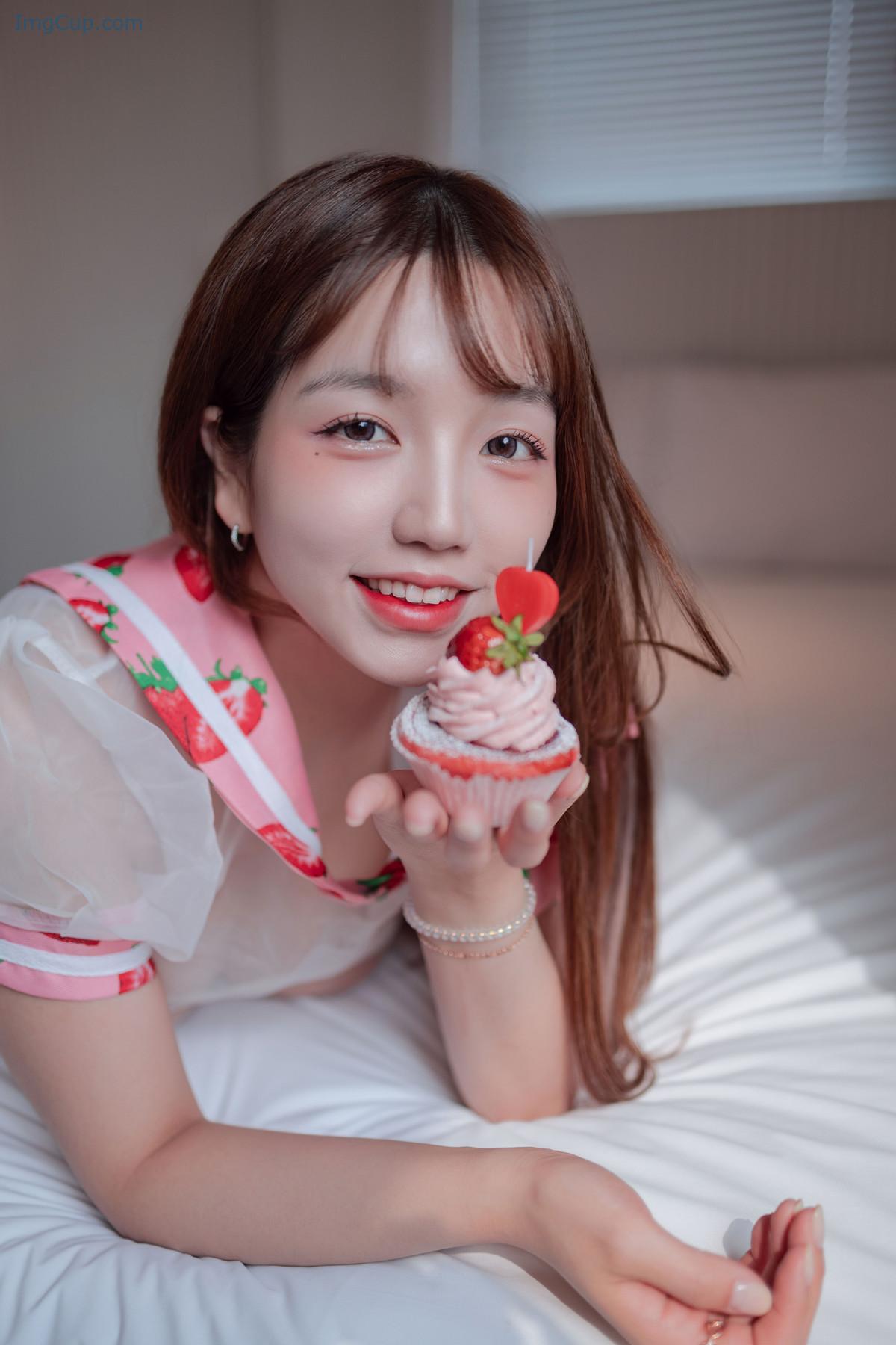 1722293504_70_Yoonvely-윤블리-Photobook-Strawberry-Lingerie-Set01.jpg 1722293504 70 Yoonvely 윤블리 Photobook Strawberry Lingerie Set01