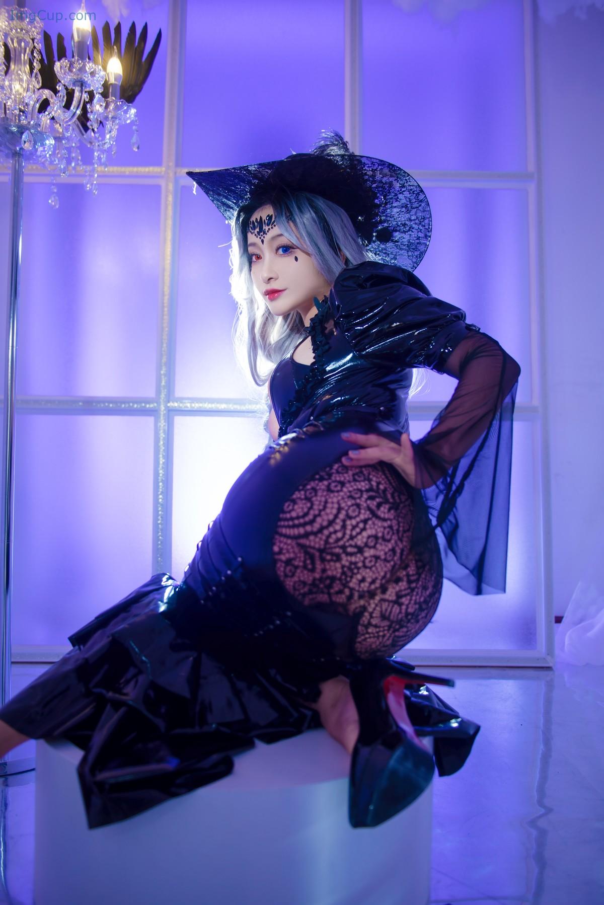 1722410107_810_Cosplay-洛璃LLSAMA-魔女莉莉丝-Set02.jpg 1722410107 810 Cosplay 洛璃LoLiSAMA 魔女莉莉丝 Set02