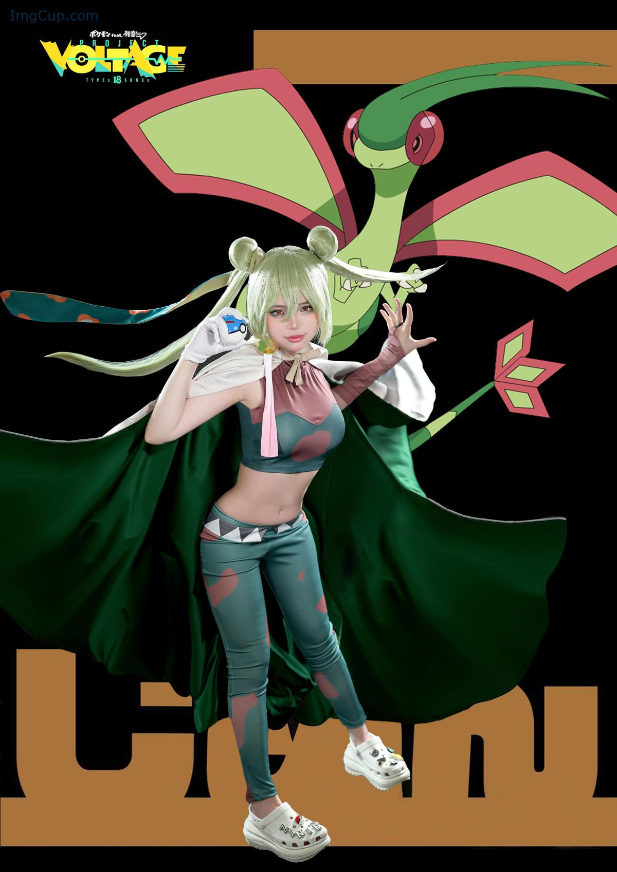 Cosplay-ZinieQ-Hatsune-Miku-Ground-Type.jpg Cosplay ZinieQ Hatsune Miku Ground Type