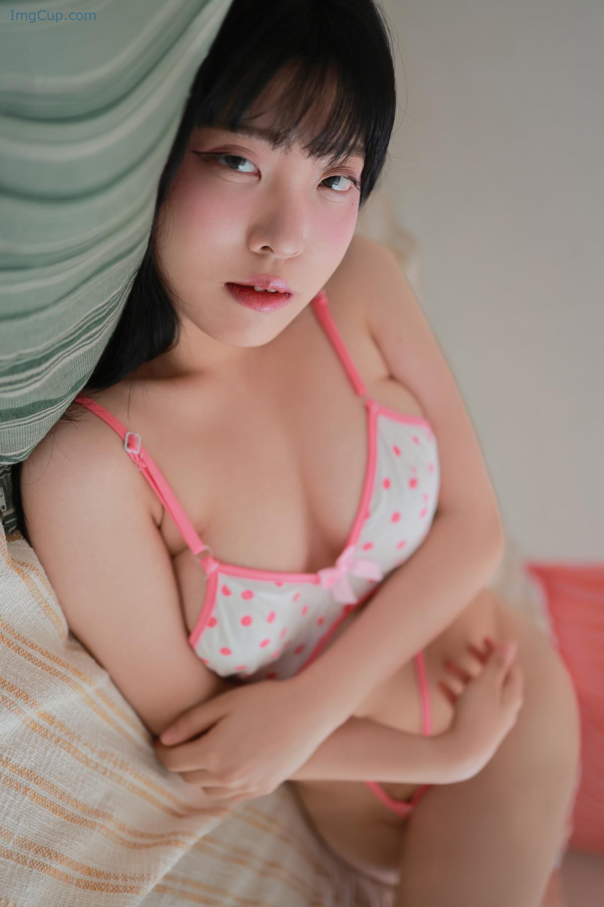 1722803999_892_Song-Hana-송하나-Photobook-Red-Dots-Set02.jpg 1722803999 892 Song Hana 송하나 Photobook Red Dots Set02