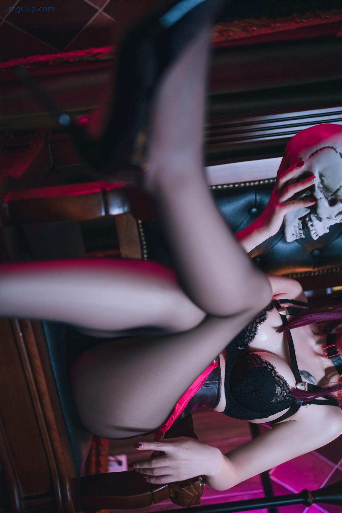 1722815078_455_Cosplay-鹿八岁-崩坏∶星穹铁道-卡芙卡.jpg 1722815078 455 Cosplay 鹿八岁 崩坏∶星穹铁道 卡芙卡