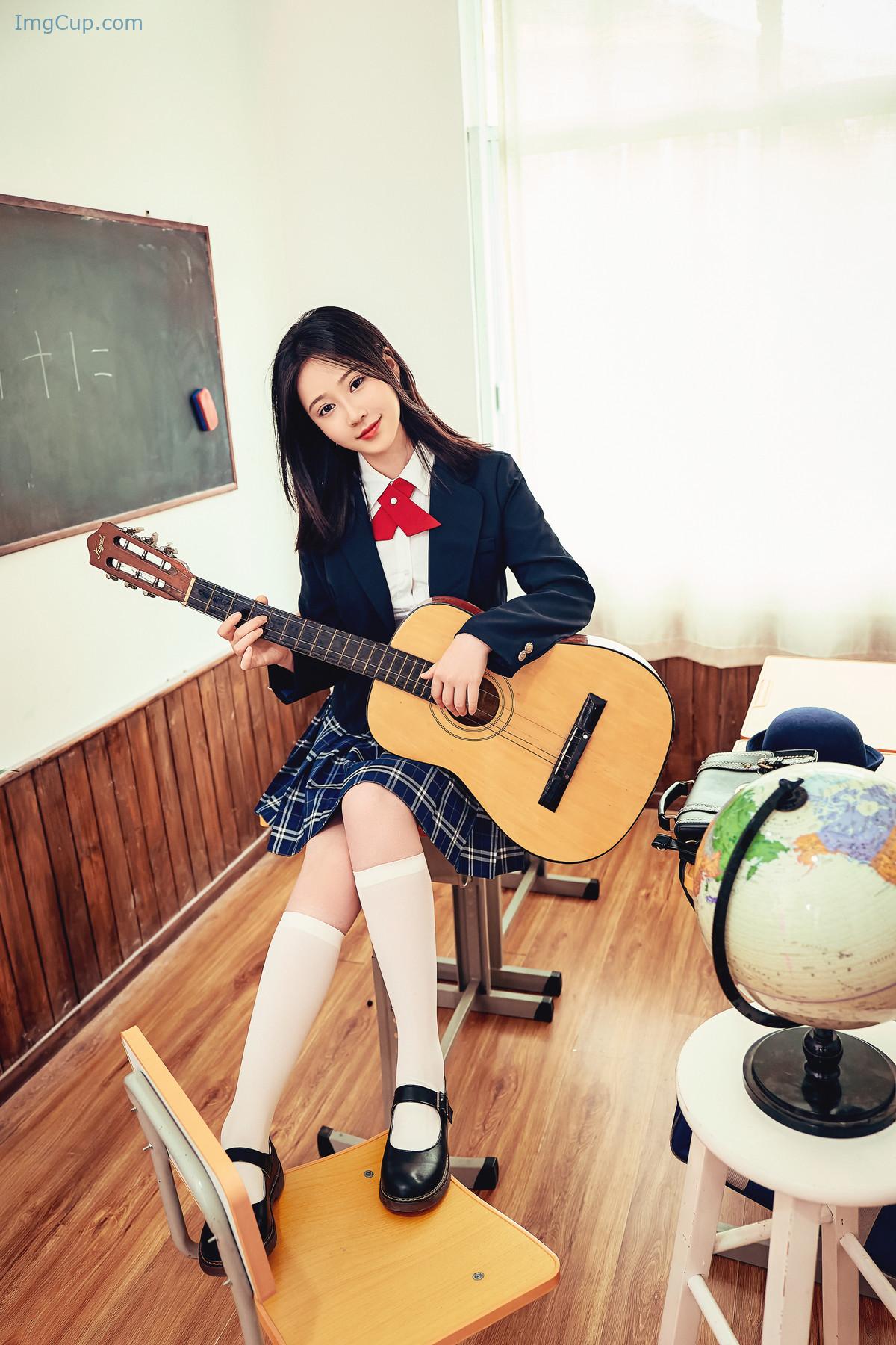 1722858446_855_年年Nnian-月刊少女.jpg 1722858446 855 年年Nnian 月刊少女