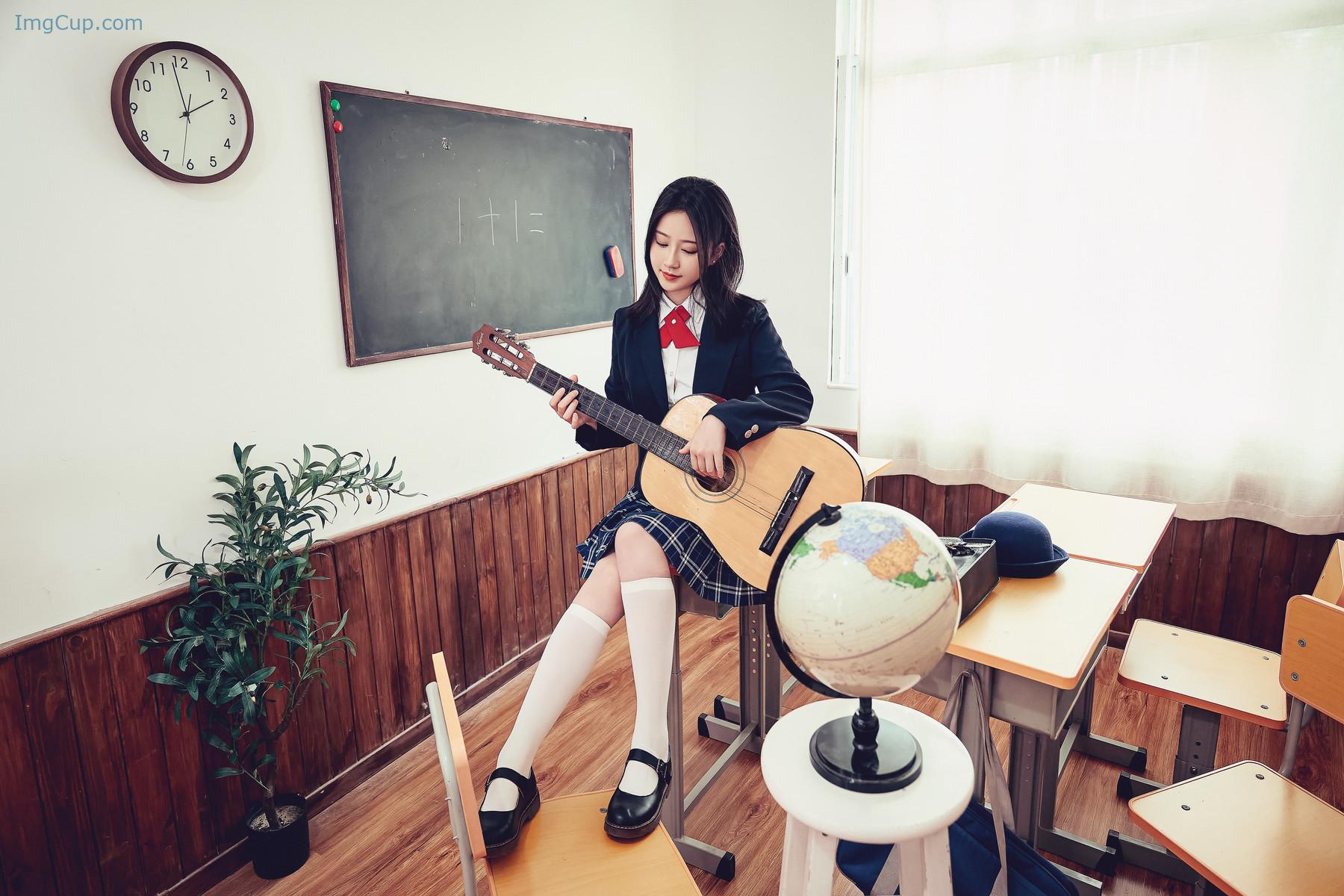 1722858448_846_年年Nnian-月刊少女.jpg 1722858448 846 年年Nnian 月刊少女