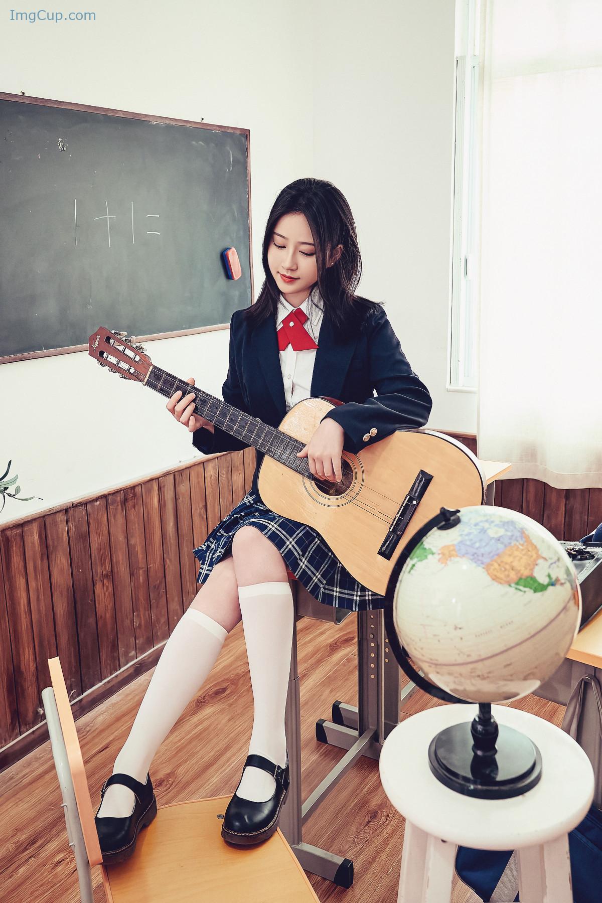 1722858449_796_年年Nnian-月刊少女.jpg 1722858449 796 年年Nnian 月刊少女