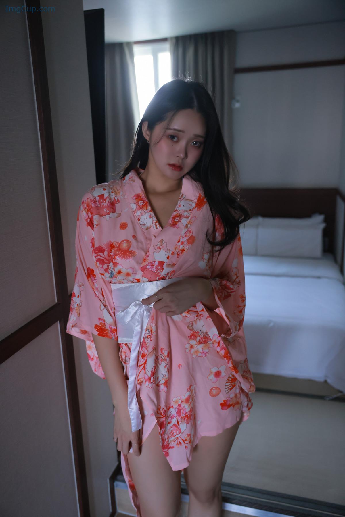 1722869540_647_Inah-이나-SWEETBOX-Vol40-Photobook-Set04.jpg 1722869540 647 Inah 이나 SWEETBOX Vol40 Photobook Set04