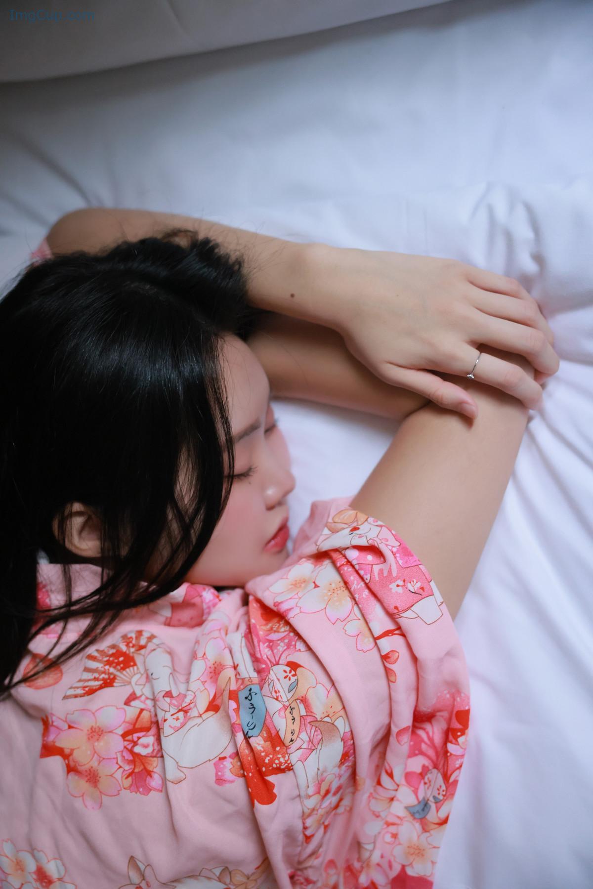 1722869549_835_Inah-이나-SWEETBOX-Vol40-Photobook-Set04.jpg 1722869549 835 Inah 이나 SWEETBOX Vol40 Photobook Set04