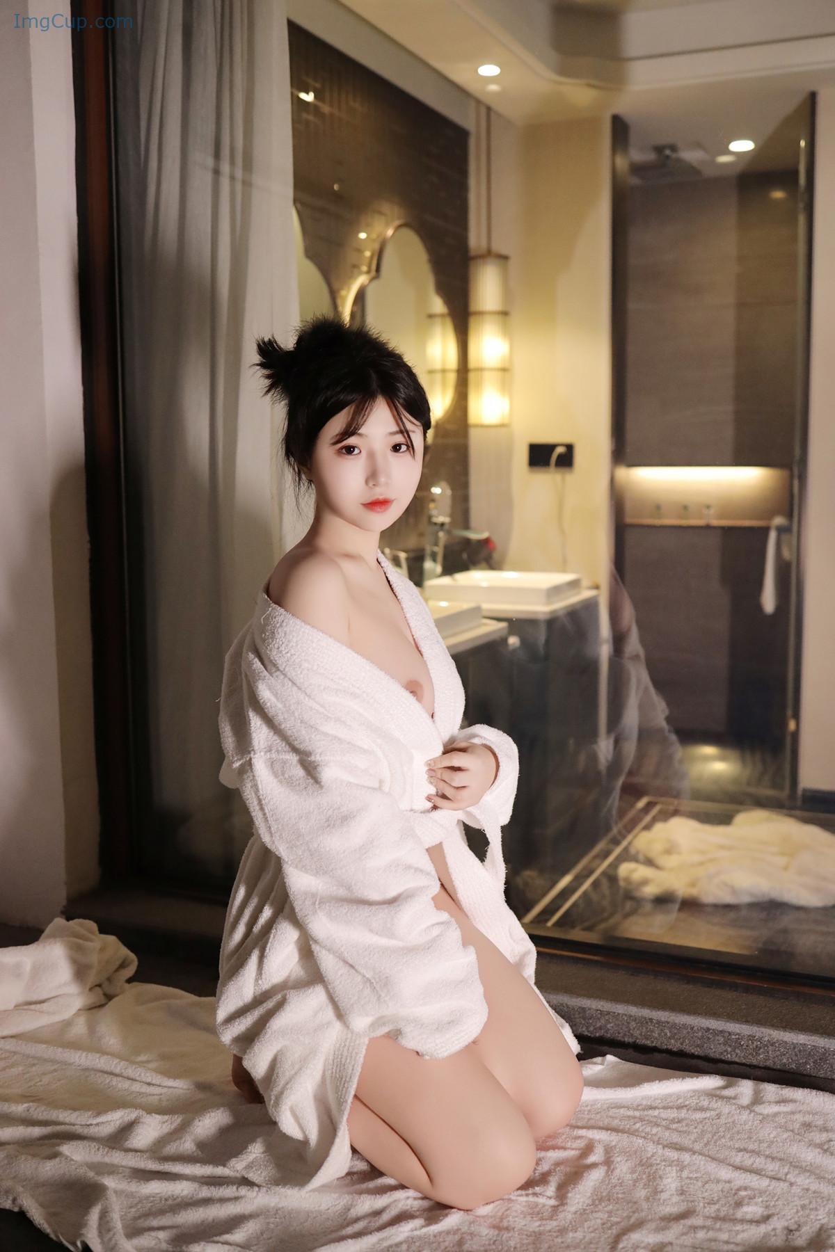 1722892468_380_秀人網陳小花-SPA摸油超級誘惑-大尺度漏點-抓捏奶子.jpeg 1722892468 380 秀人網陳小花 SPA摸油超級誘惑 大尺度漏點 抓捏奶子