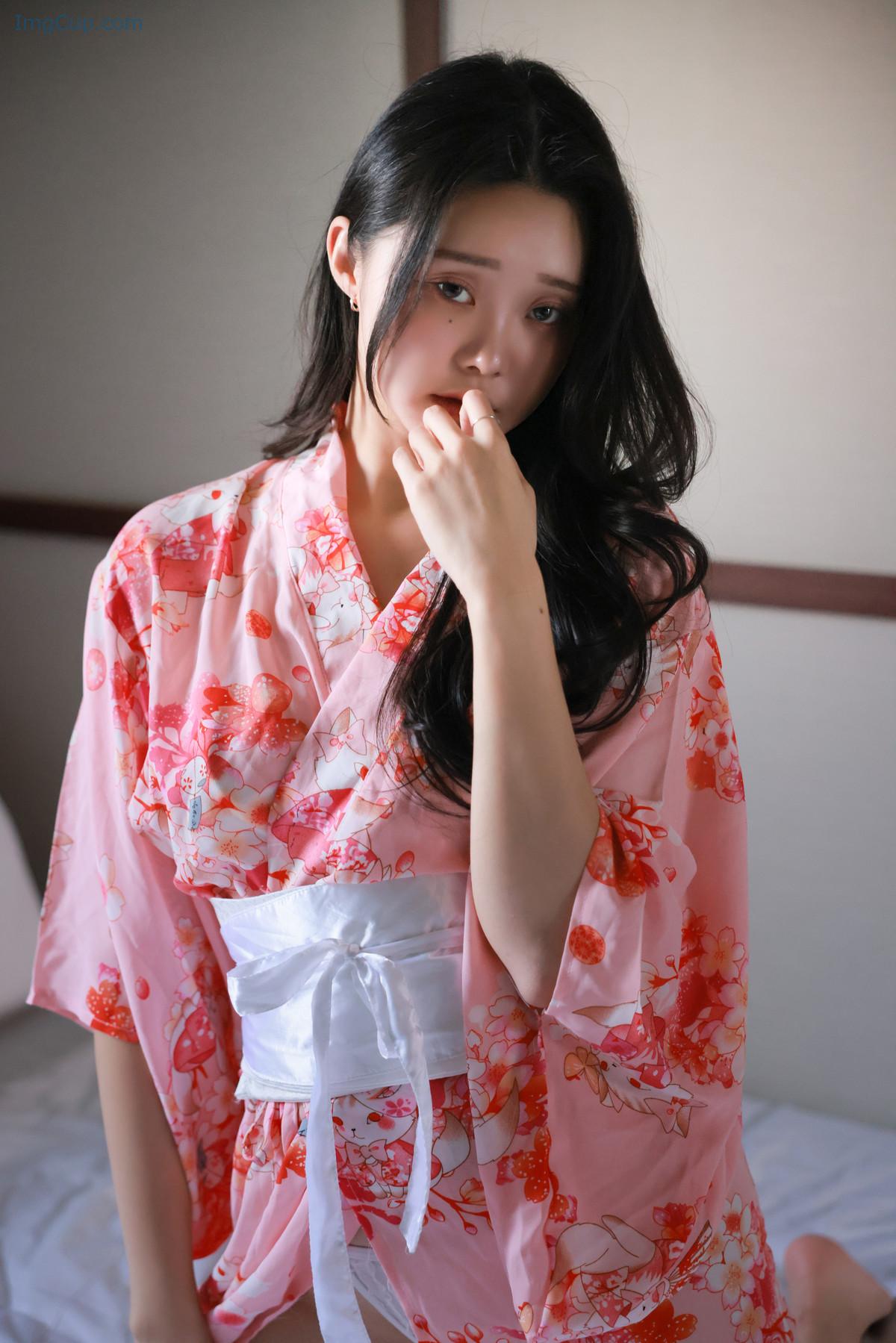 1722934903_672_Inah-이나-SWEETBOX-Vol40-Photobook-Set03.jpg 1722934903 672 Inah 이나 SWEETBOX Vol40 Photobook Set03