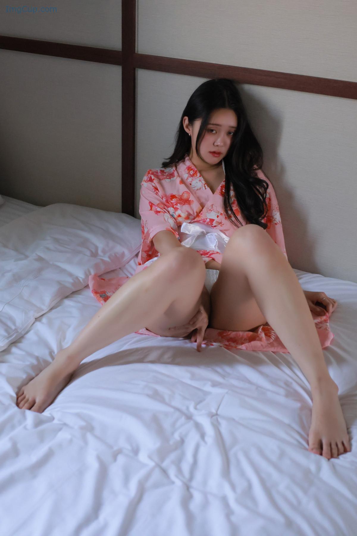 1722934909_562_Inah-이나-SWEETBOX-Vol40-Photobook-Set03.jpg 1722934909 562 Inah 이나 SWEETBOX Vol40 Photobook Set03