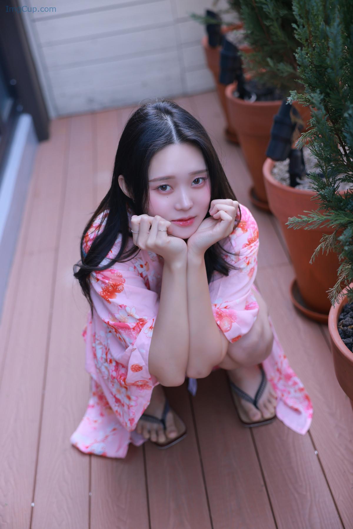 1723007560_429_Inah-이나-SWEETBOX-Vol40-Photobook-Set02.jpg 1723007560 429 Inah 이나 SWEETBOX Vol40 Photobook Set02