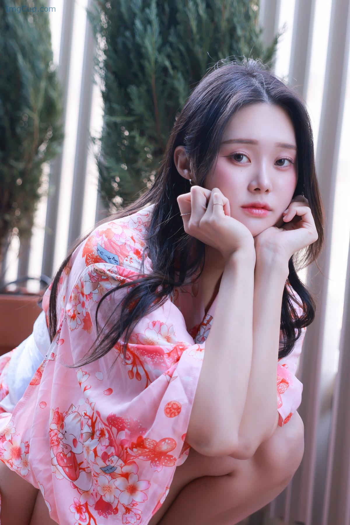 1723007562_948_Inah-이나-SWEETBOX-Vol40-Photobook-Set02.jpg 1723007562 948 Inah 이나 SWEETBOX Vol40 Photobook Set02