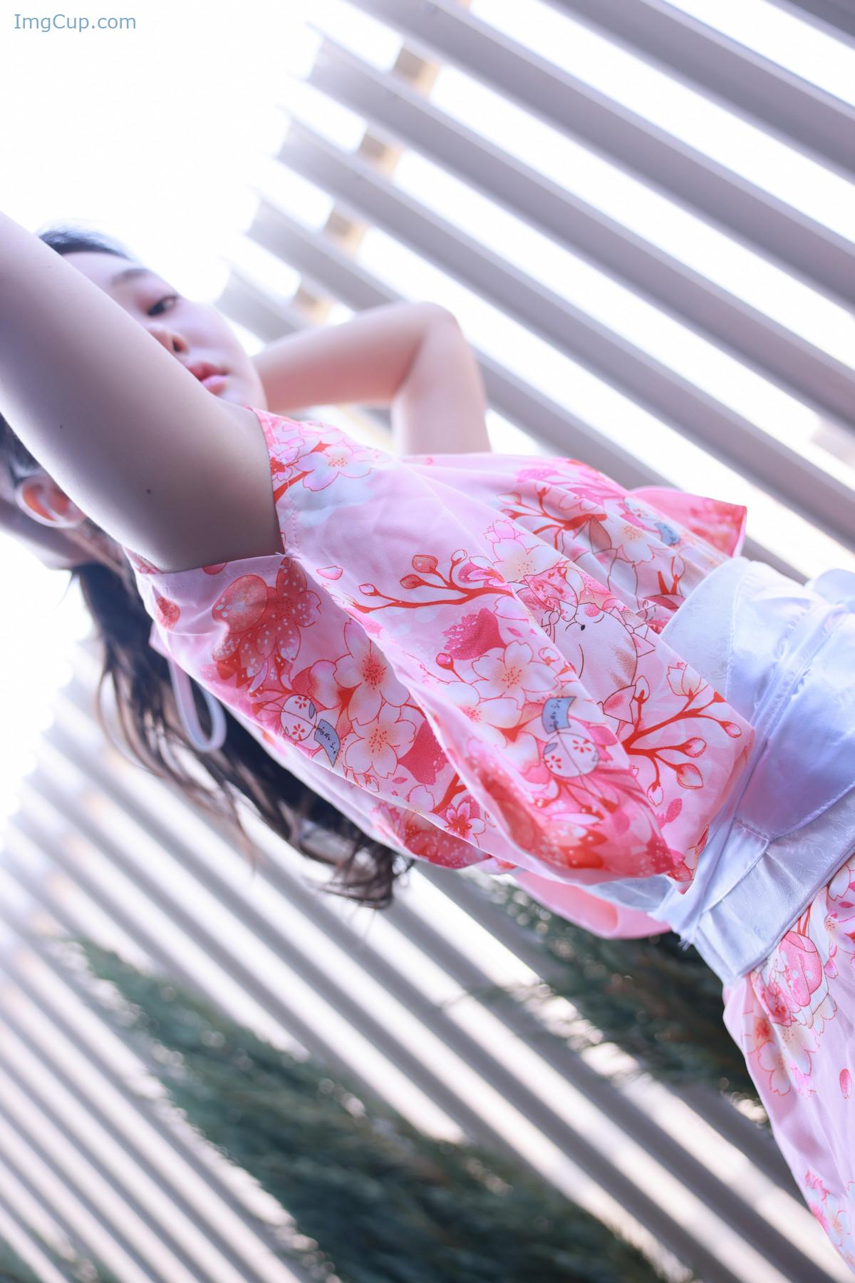 1723007567_750_Inah-이나-SWEETBOX-Vol40-Photobook-Set02.jpg 1723007567 750 Inah 이나 SWEETBOX Vol40 Photobook Set02