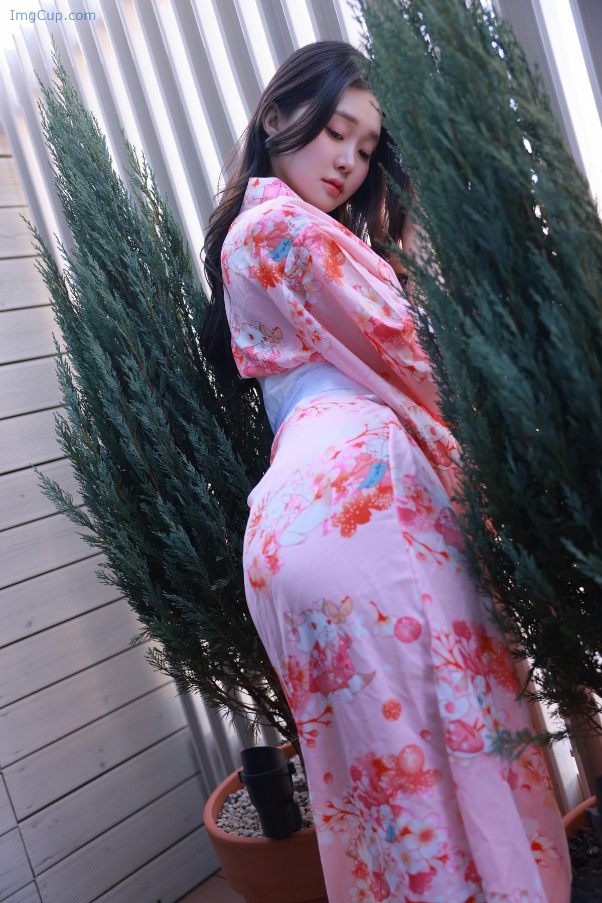 1723007572_729_Inah-이나-SWEETBOX-Vol40-Photobook-Set02.jpg 1723007572 729 Inah 이나 SWEETBOX Vol40 Photobook Set02