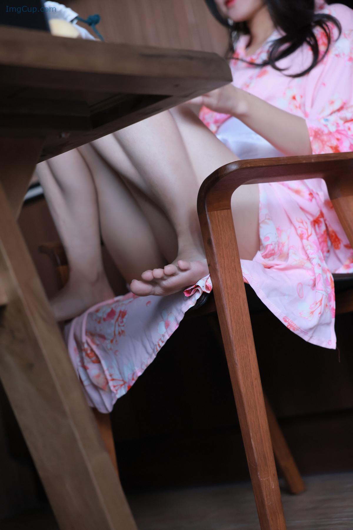 1723072859_428_Inah-이나-SWEETBOX-Vol40-Photobook-Set01.jpg 1723072859 428 Inah 이나 SWEETBOX Vol40 Photobook Set01