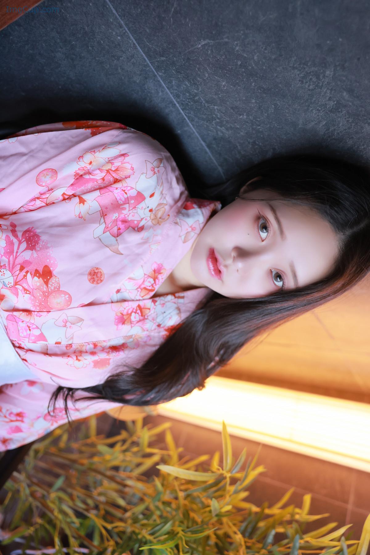 1723072868_863_Inah-이나-SWEETBOX-Vol40-Photobook-Set01.jpg 1723072868 863 Inah 이나 SWEETBOX Vol40 Photobook Set01