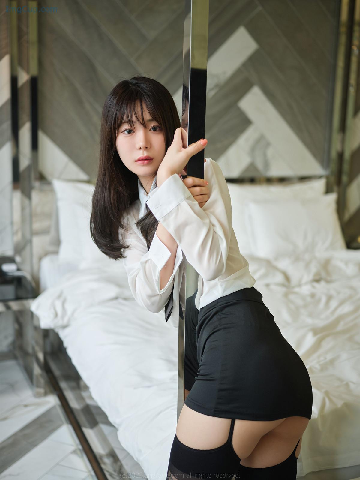 1723363485_778_Wuyo-우요-ArtGravia-Vol403-Photobook-Set01.jpg 1723363485 778 Wuyo 우요 ArtGravia Vol403 Photobook Set01
