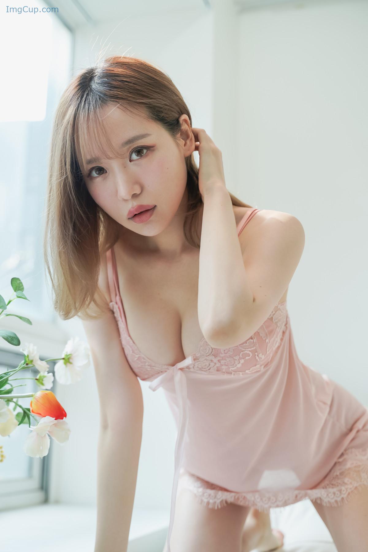 1723378024_865_Mozzi-모찌-Photobook-‘Pink-Yellow-Set01.jpg 1723378024 865 Mozzi 모찌 Photobook ‘Pink Yellow Set01