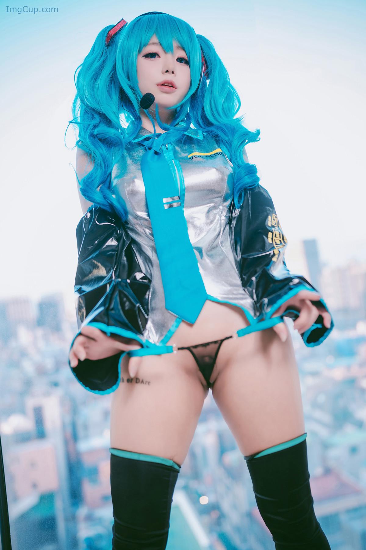1723468090_802_Cosplay-Maruemon-마루에몽-Plug-Me-In-Miku-Set02.jpg 1723468090 802 Cosplay Maruemon 마루에몽 Plug Me In Miku Set02