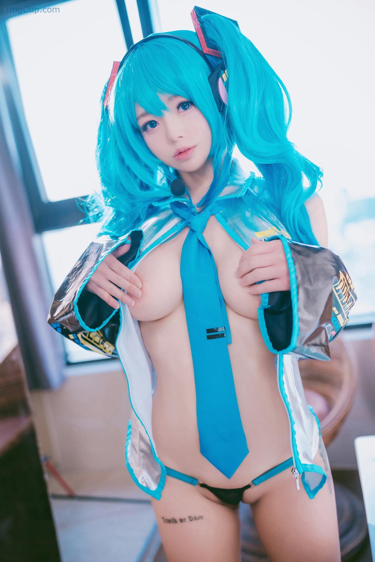 1723468094_766_Cosplay-Maruemon-마루에몽-Plug-Me-In-Miku-Set02.jpg 1723468094 766 Cosplay Maruemon 마루에몽 Plug Me In Miku Set02