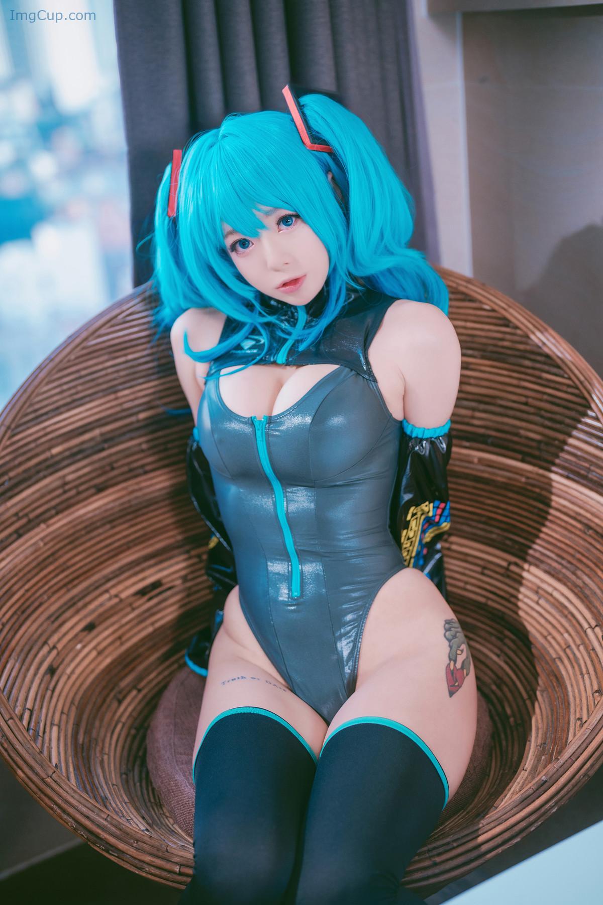 1723468097_451_Cosplay-Maruemon-마루에몽-Plug-Me-In-Miku-Set02.jpg 1723468097 451 Cosplay Maruemon 마루에몽 Plug Me In Miku Set02
