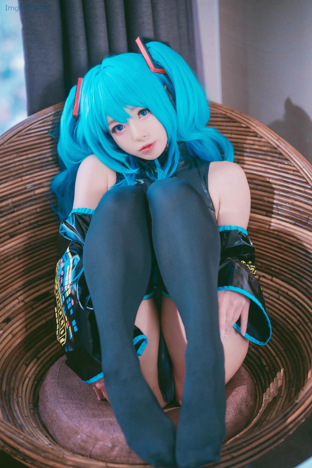 1723468099_920_Cosplay-Maruemon-마루에몽-Plug-Me-In-Miku-Set02.jpg 1723468099 920 Cosplay Maruemon 마루에몽 Plug Me In Miku Set02